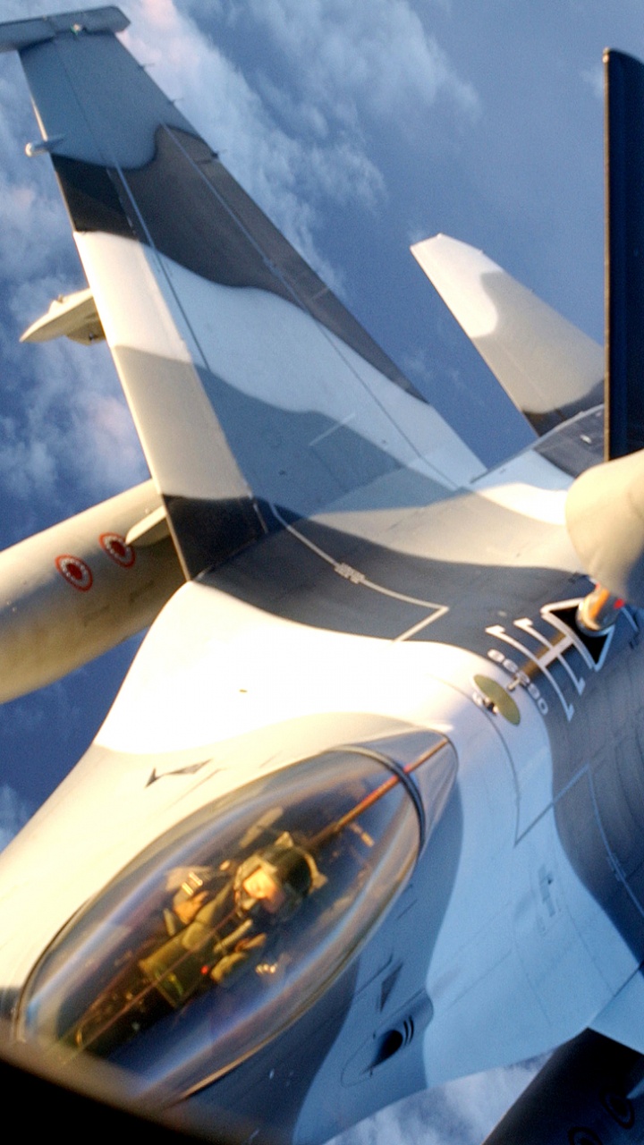 Обои самолеты, пропеллер, самолет, аэрокосмическая техника, авиационный двигатель в разрешении 720x1280