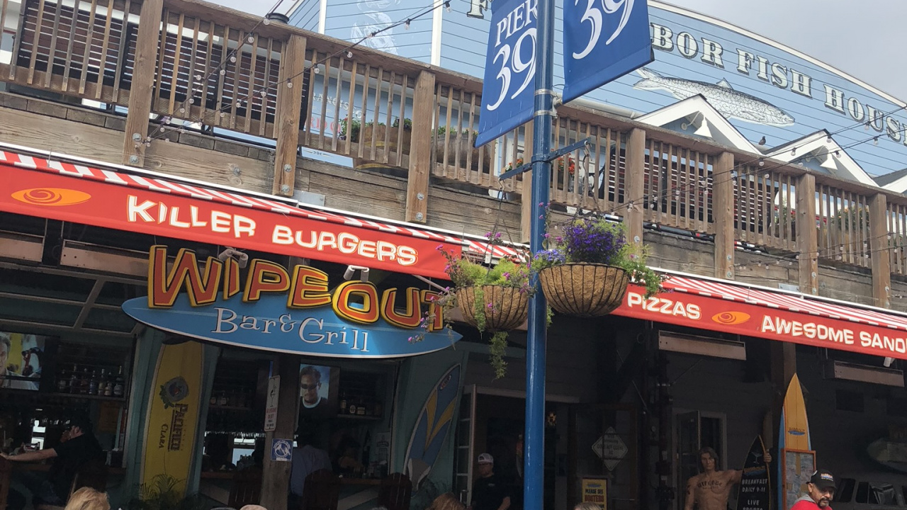 Обои уличный фонарь, электричество, зонтик, электроснабжение, тент в разрешении 1280x720