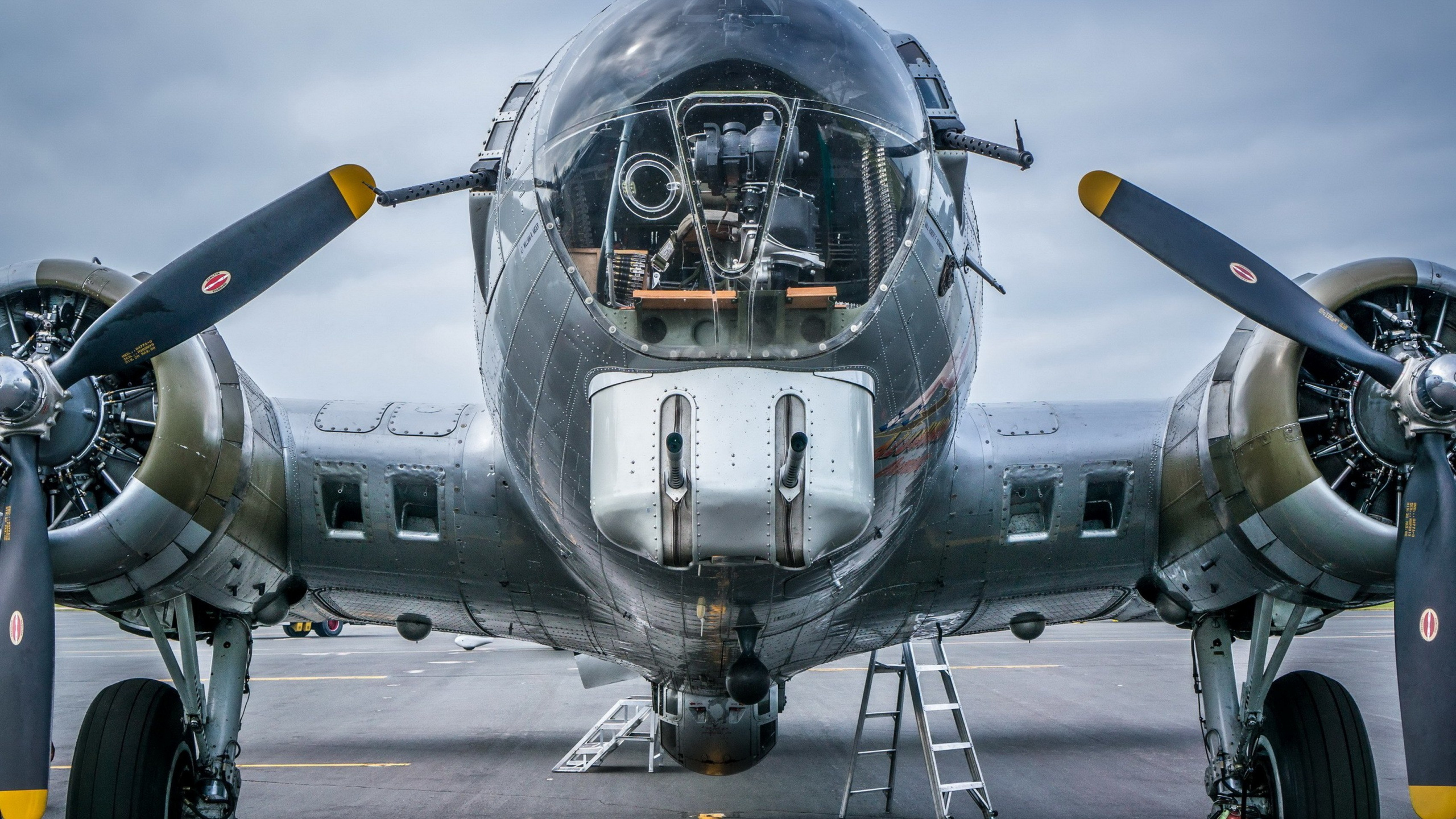 Обои Боинг б-17 летающая крепость, военный самолет, самолеты, самолет, авиация в разрешении 2560x1440