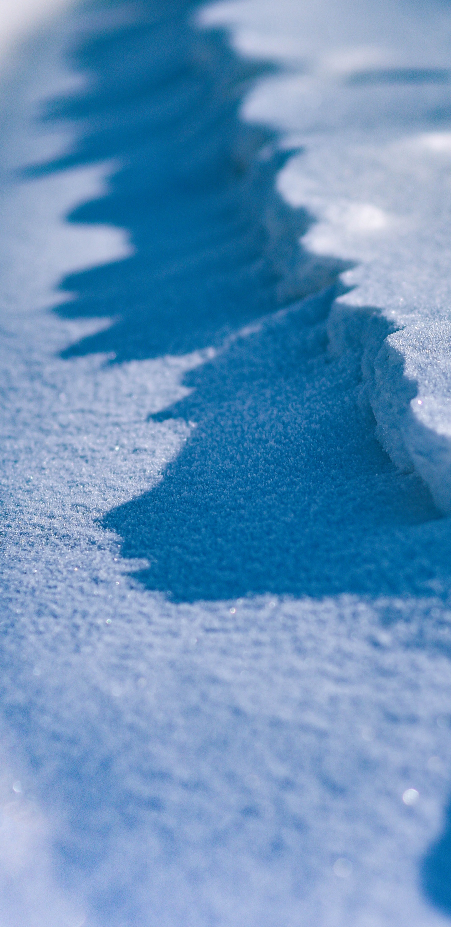 Обои вода, синий, лед, замораживание, снег в разрешении 1440x2960