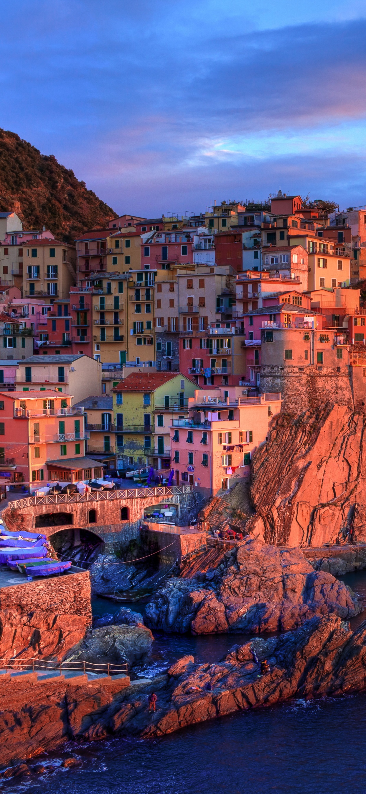 Обои Отель Casa Марселла Чинкве-Терре, побережье, обрыв, море, рок в разрешении 1242x2688