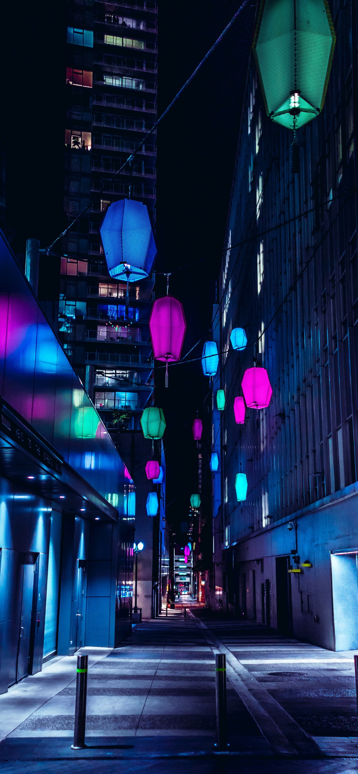 Обои город, улица, синий, пурпур, свет в разрешении 1242x2688