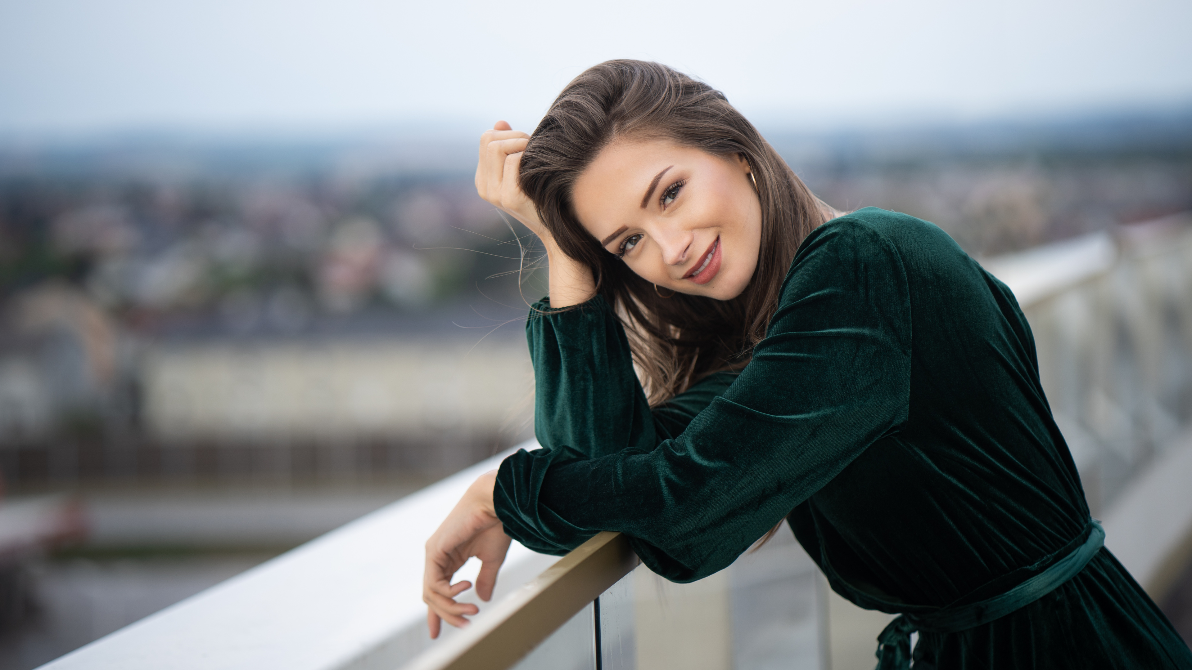 Обои красота, прическа, фэшн, длинные волосы, глаз в разрешении 3840x2160