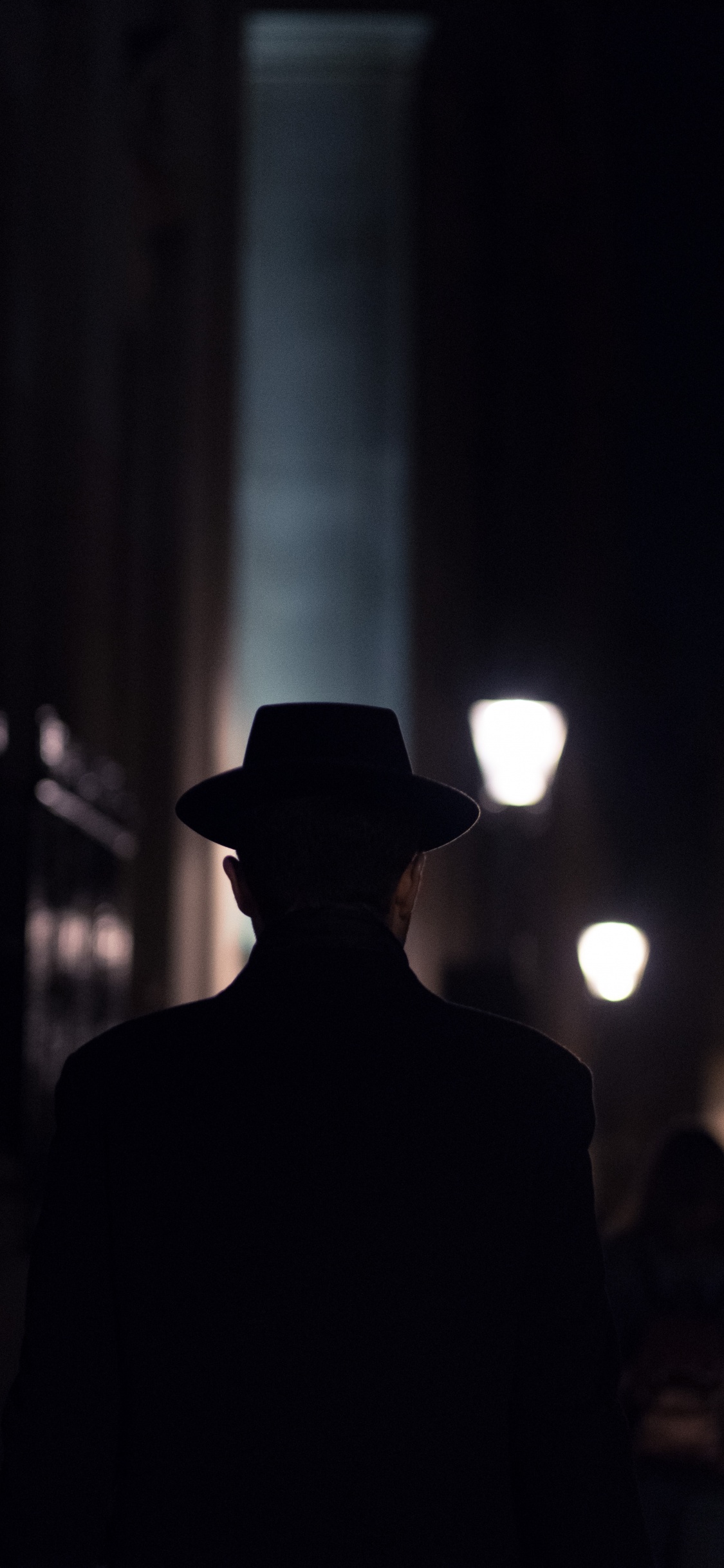 Обои На Спугнуть, Скандал TrumpUkraine, организация, тихий но не слепой, ночь в разрешении 1125x2436