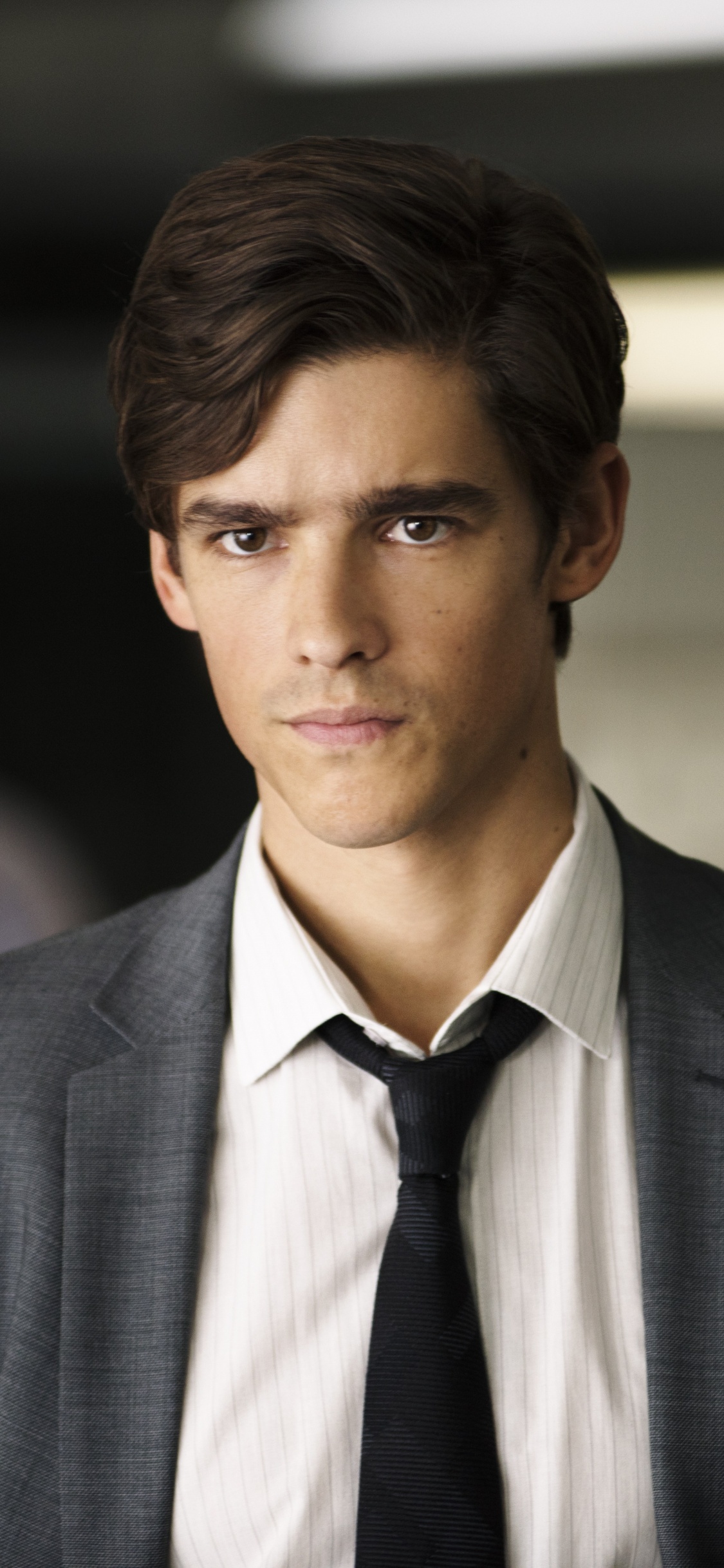 Обои Брентон Туэйтс титанов, Брентон Туэйтс, Дик Грейсон, Звездный огонь, Робин в разрешении 1125x2436