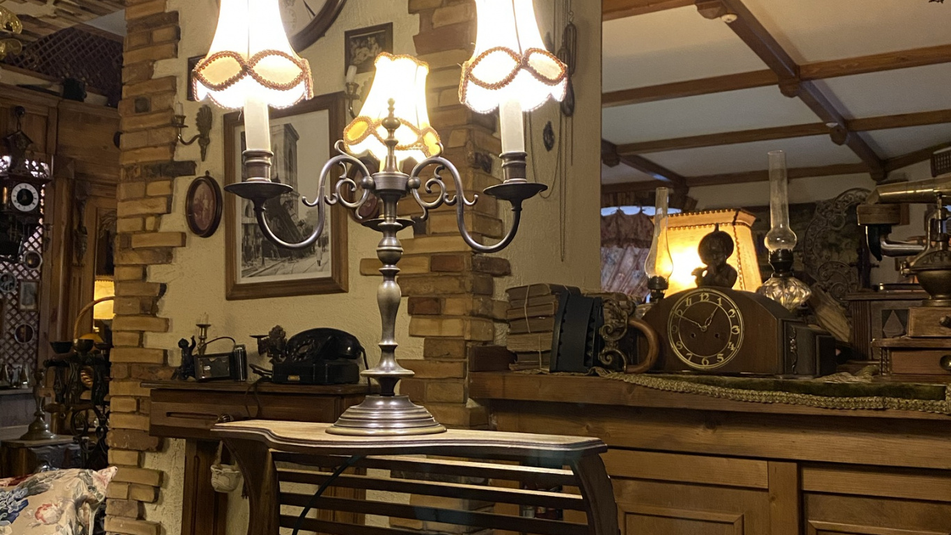 Обои дизайн интерьера, освещение, комната, потолок, осветительная арматура в разрешении 1366x768