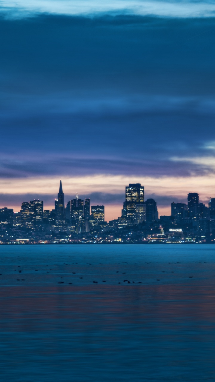 Обои город, городской пейзаж, линия горизонта, дневное время, горизонт в разрешении 720x1280