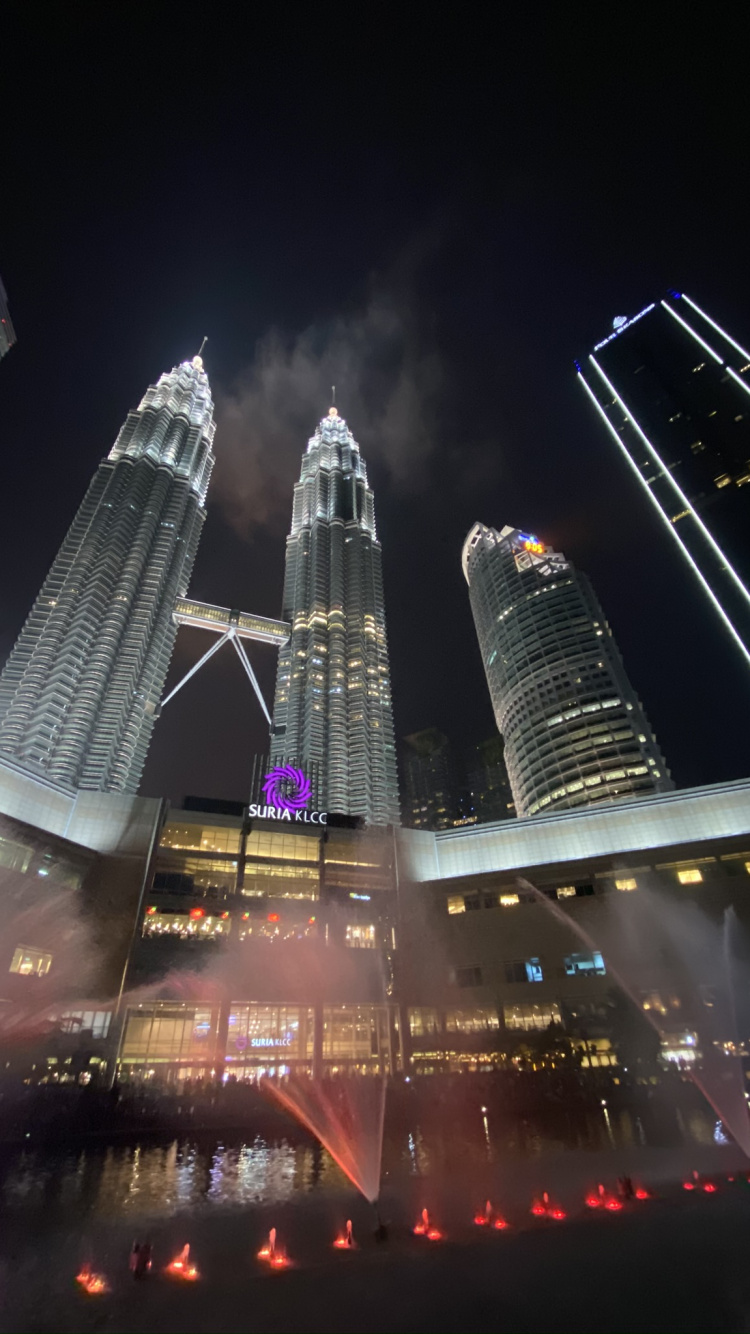 Обои башни петронас, Куала Лумпур, Малайзия, башни-близнецы Петронас, ночь в разрешении 750x1334