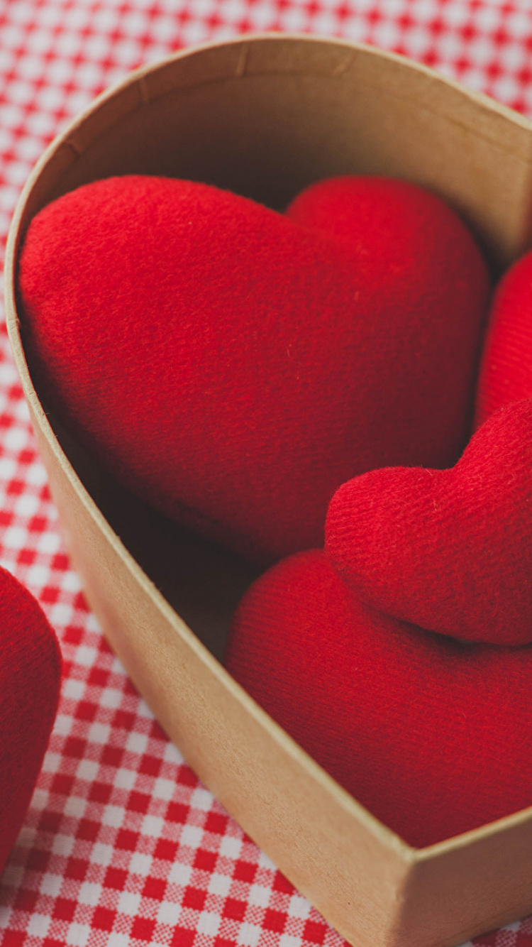 Обои День Святого Валентина, 14 февраля, сердце, красный цвет, любовь в разрешении 750x1334