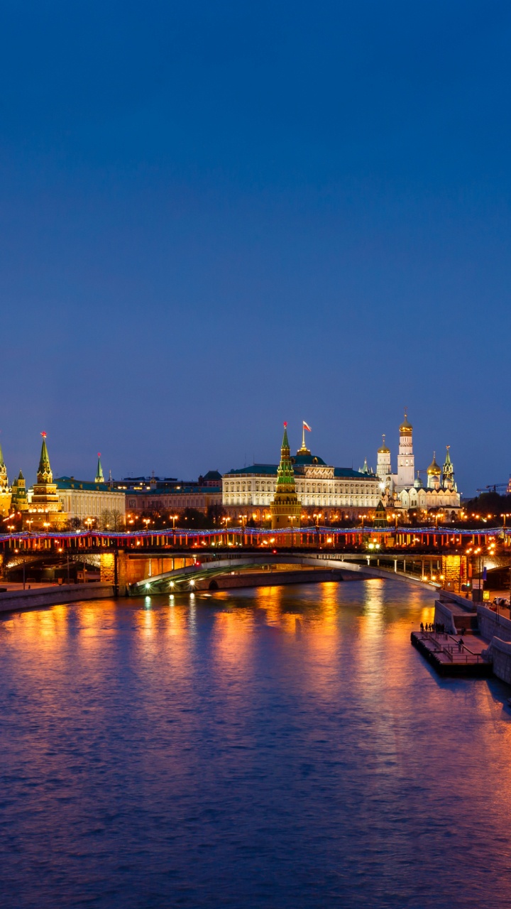 Обои реки, ночь, город, городской пейзаж, ориентир в разрешении 720x1280