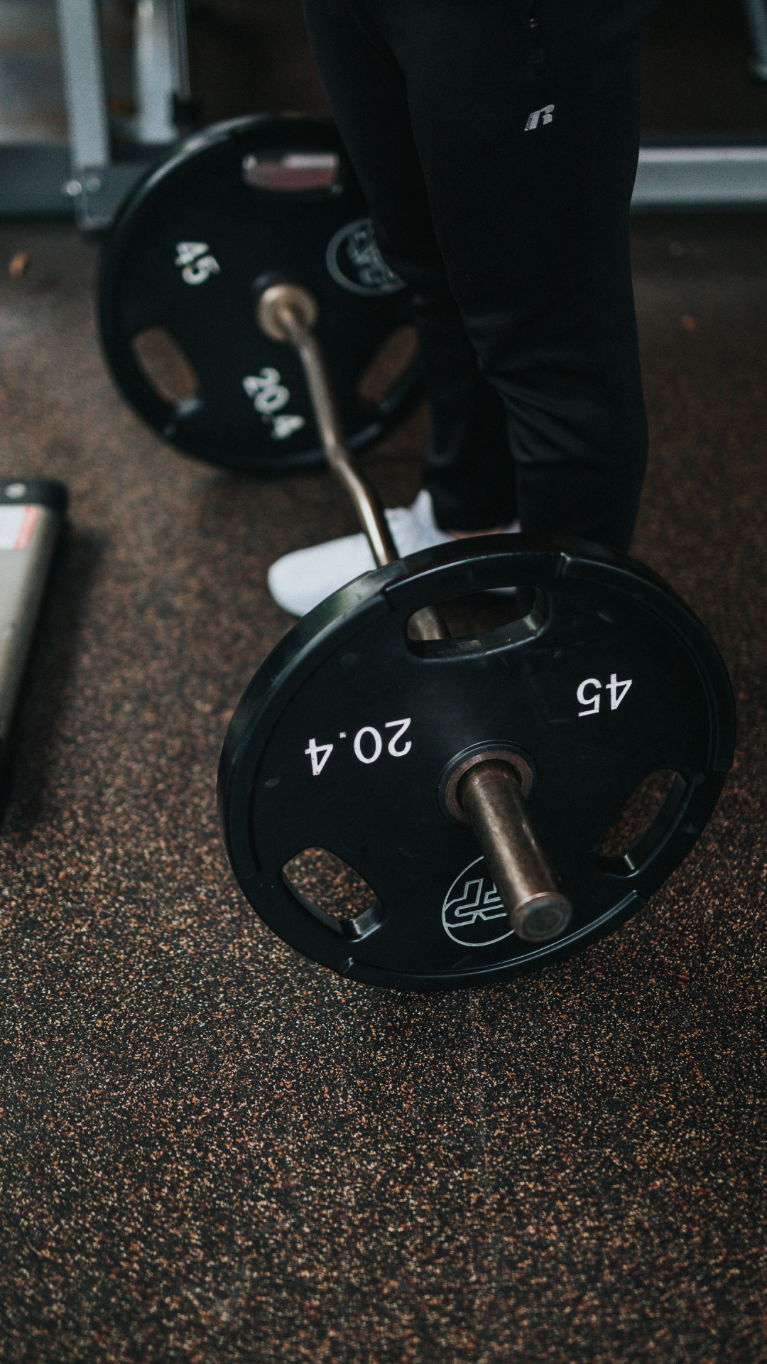 Обои автомобильные запчасти, колесо, природа, камера в разрешении 1080x1920