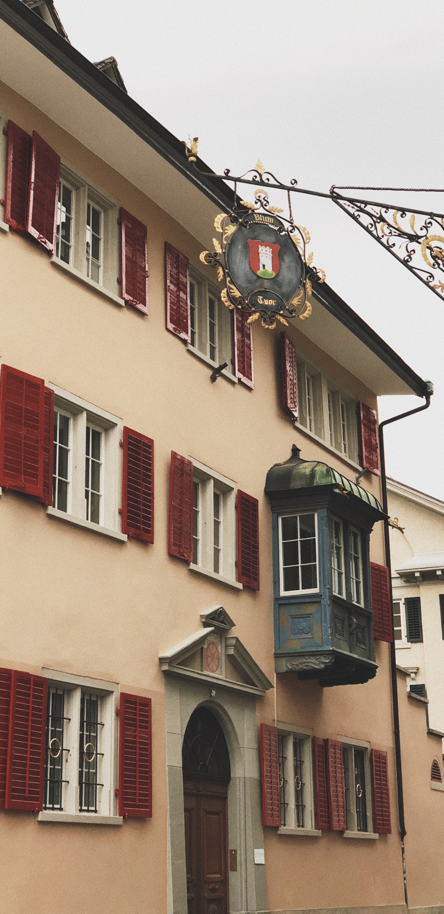 Обои Хаус, свойство, фасад, соседство, городок в разрешении 1440x2960