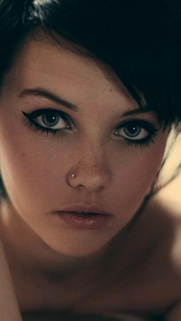 Обои красота, бровь, губа, модель, видео в разрешении 720x1280