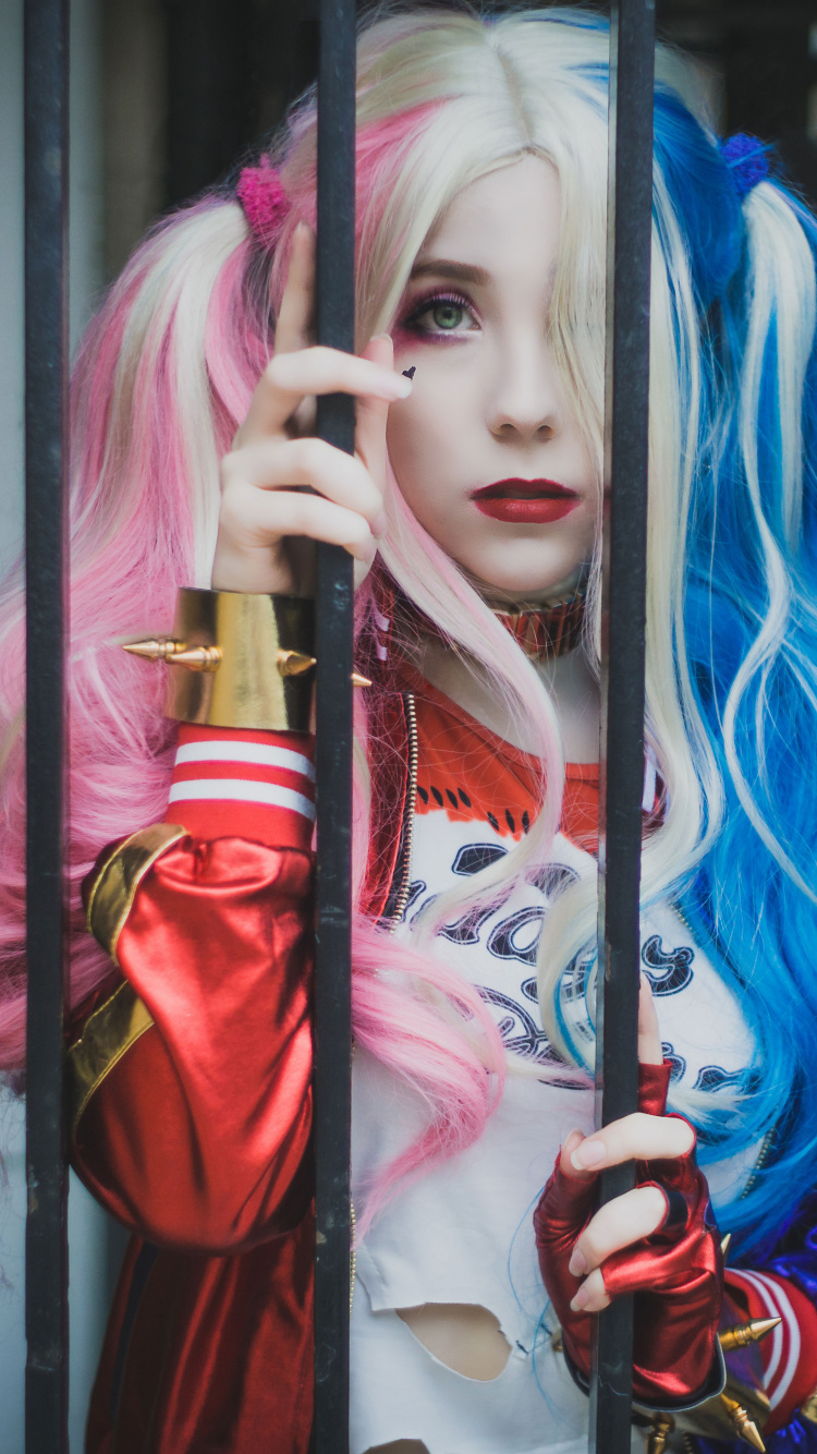 Обои Харли Квин, косплей, Харли Квинн, ядовитый плющ, игрушка в разрешении 750x1334
