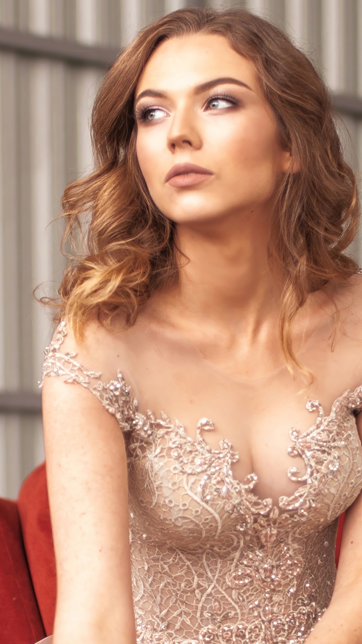 Обои смокинги giggis bridal и mr gs, фэшн, вечернее платье, сустав, губа в разрешении 720x1280