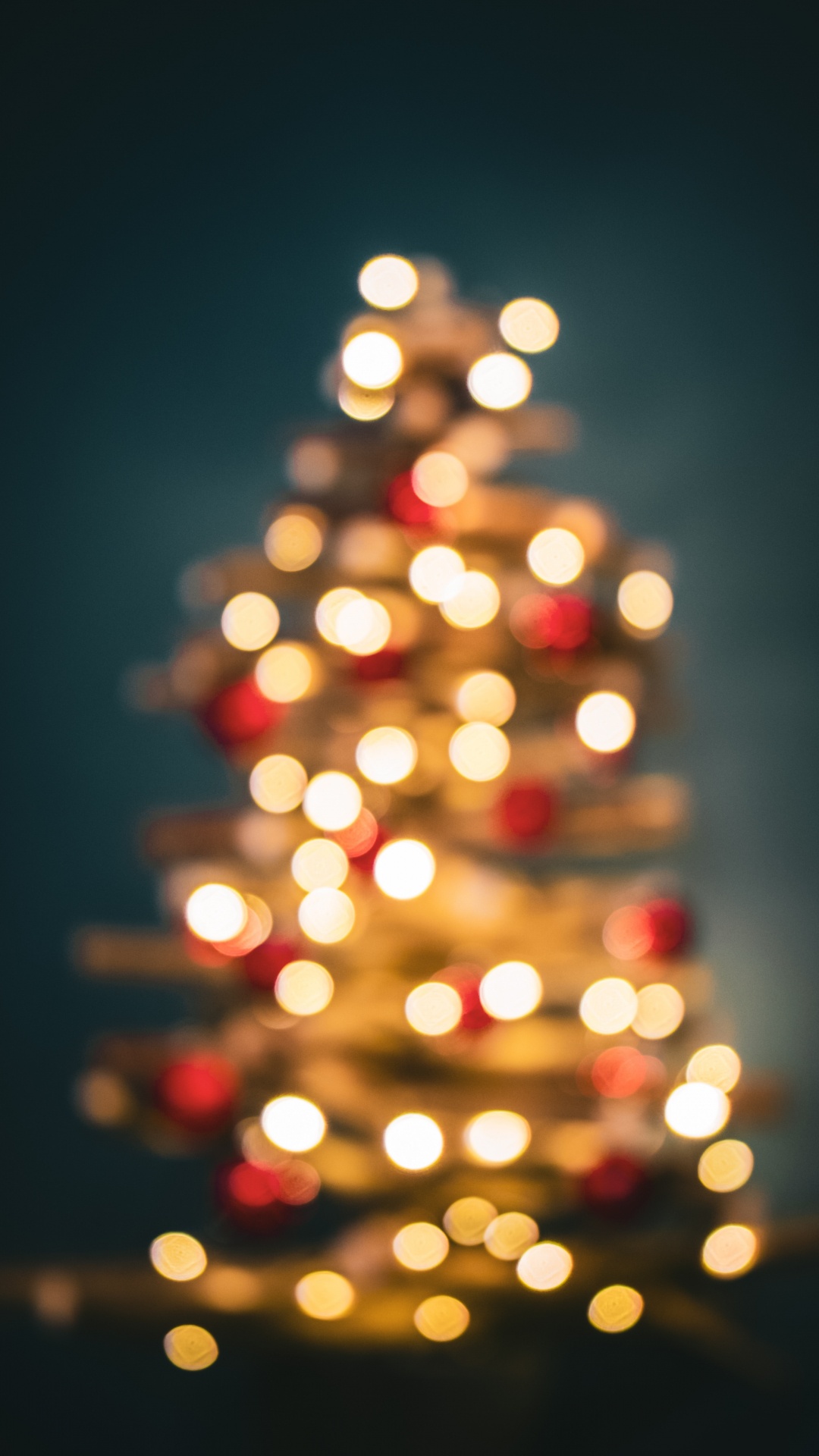 Обои Рождество, свет, Рождественские украшения, дерево, рождественский орнамент в разрешении 1080x1920