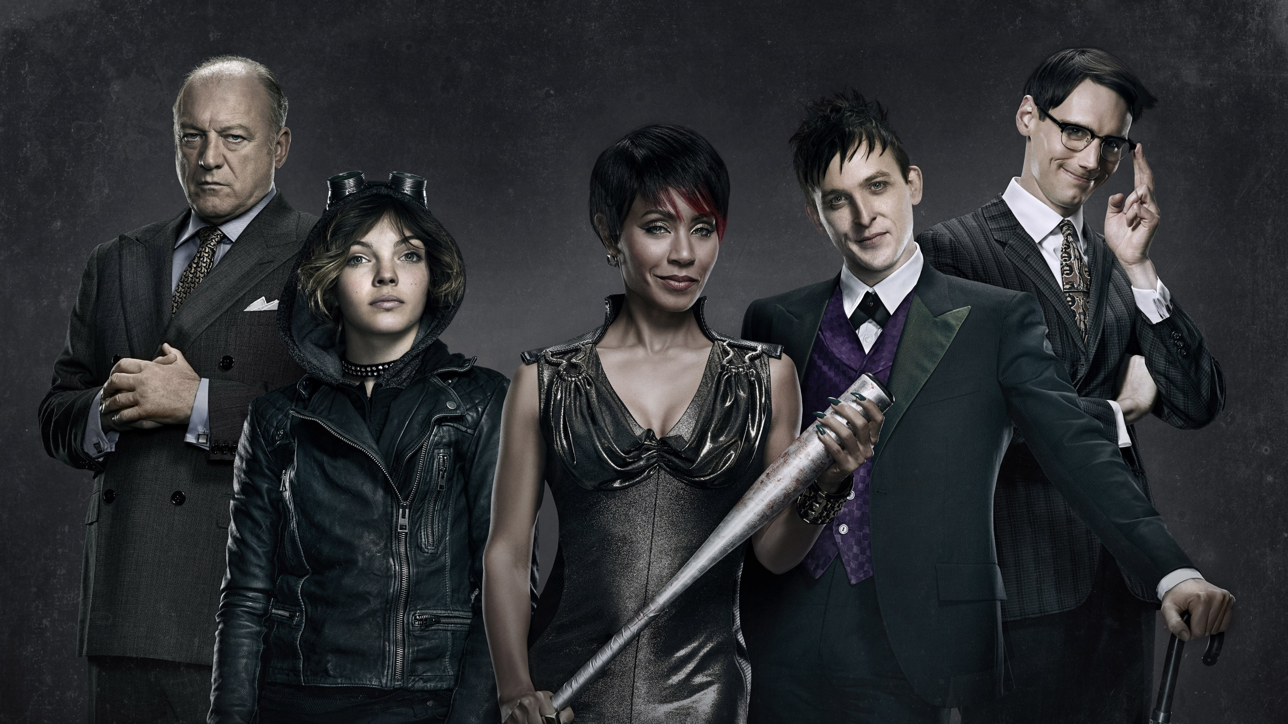 Обои Готэма, Бэтмен, Двуликий, кино, музыкальный ансамбль в разрешении 2560x1440