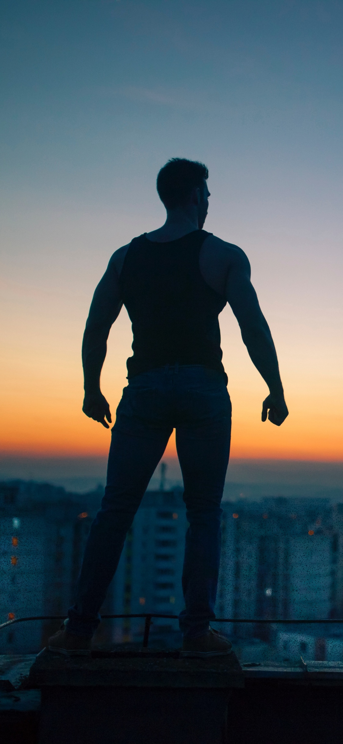 Обои мотивация, горизонт, стояние, вода, город в разрешении 1125x2436