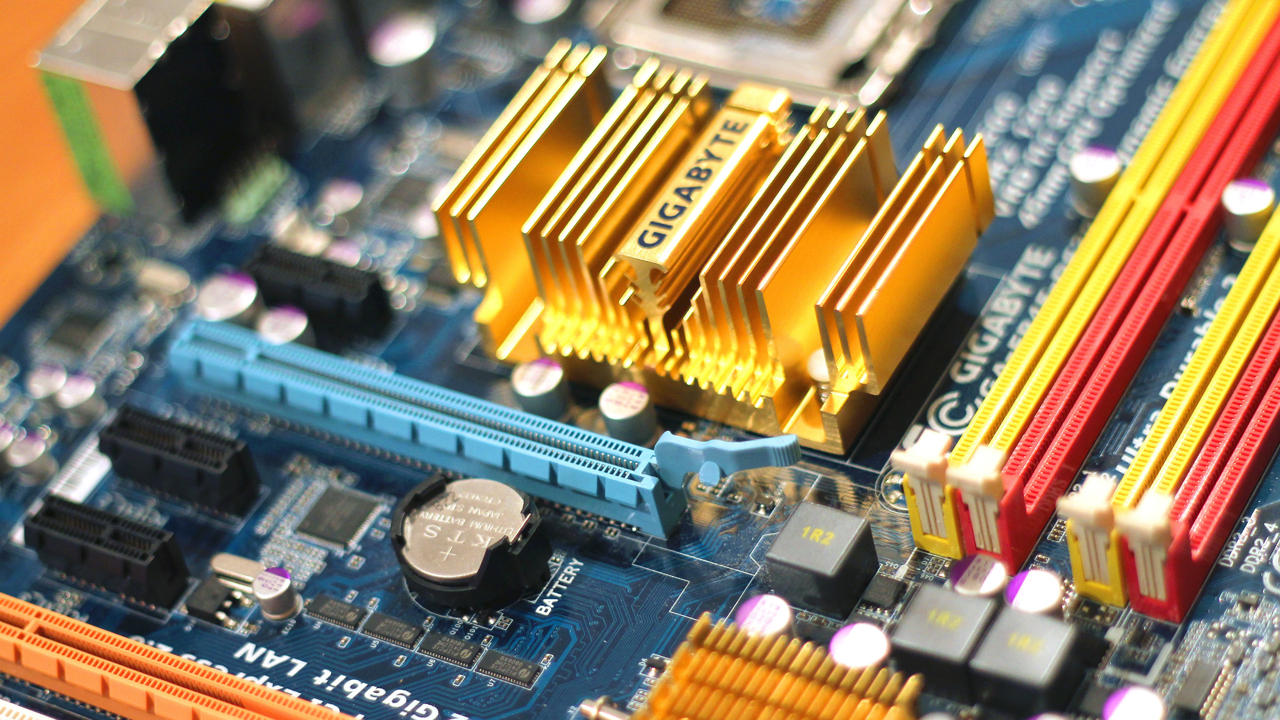 Материнка PCI 4.0