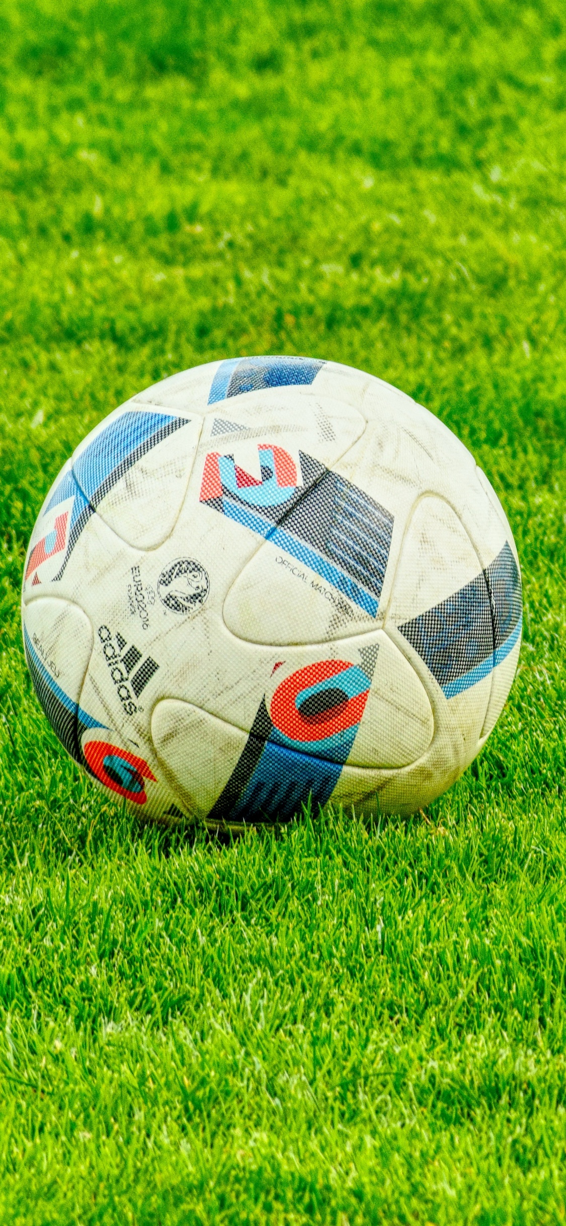 Обои футбольный мяч, футбол, мяч, футбольный, международные правила футбола в разрешении 1125x2436