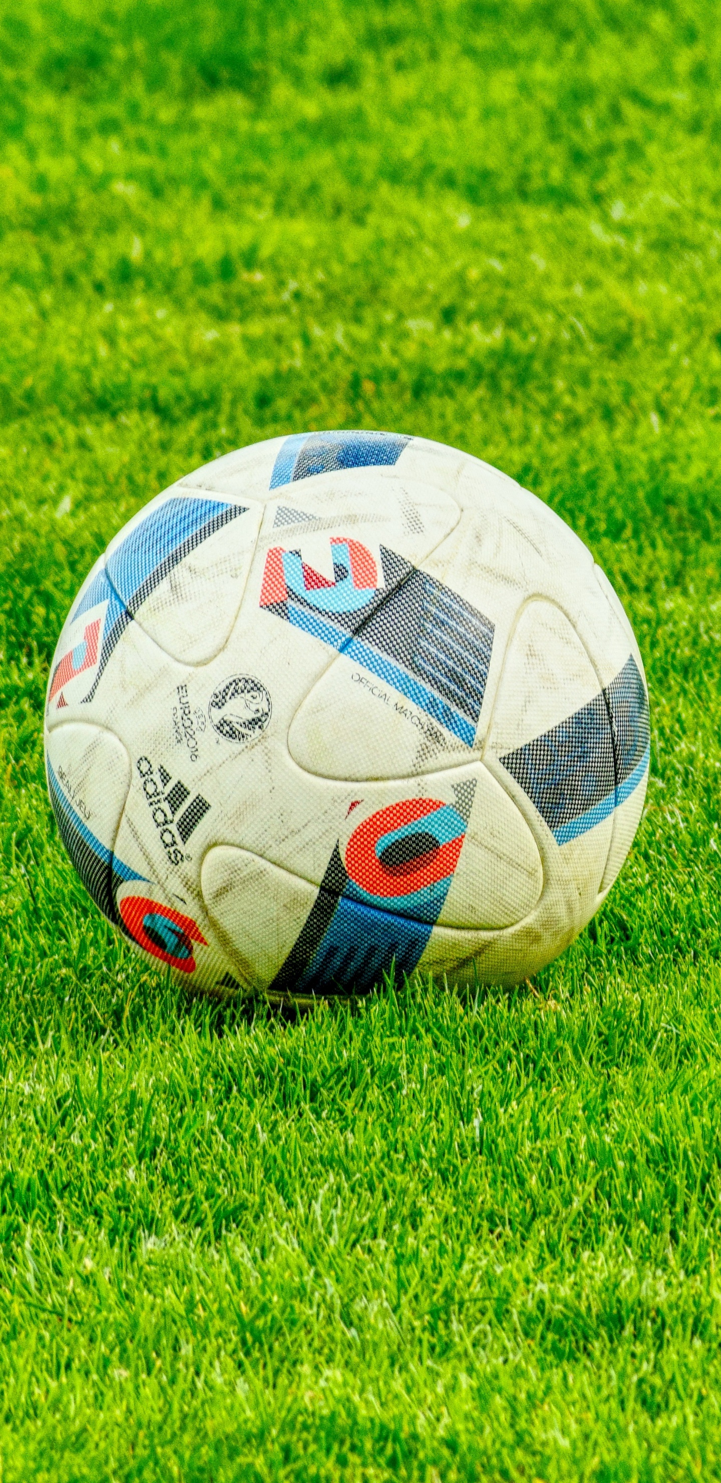 Обои футбольный мяч, футбол, мяч, футбольный, международные правила футбола в разрешении 1440x2960
