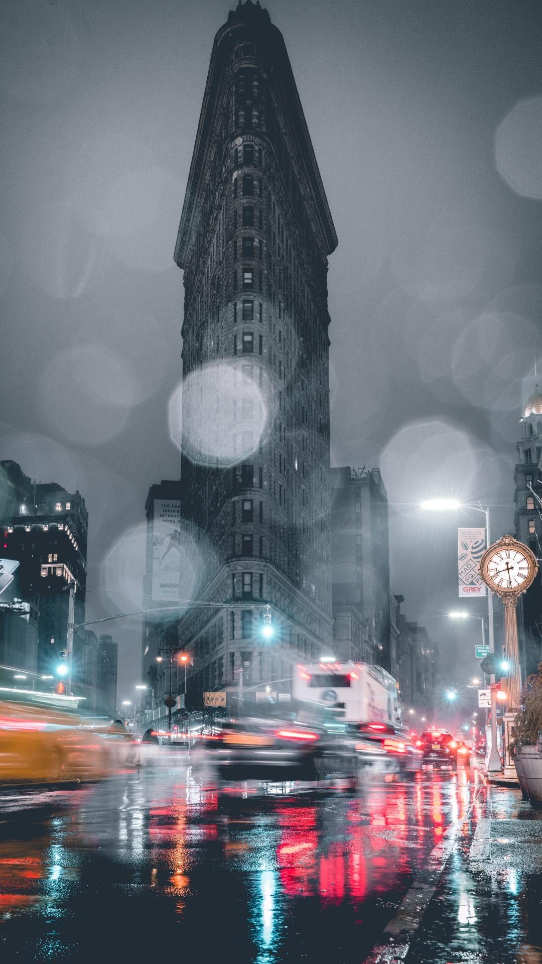 Обои город, ориентир, метрополия, отражение, вода в разрешении 1080x1920