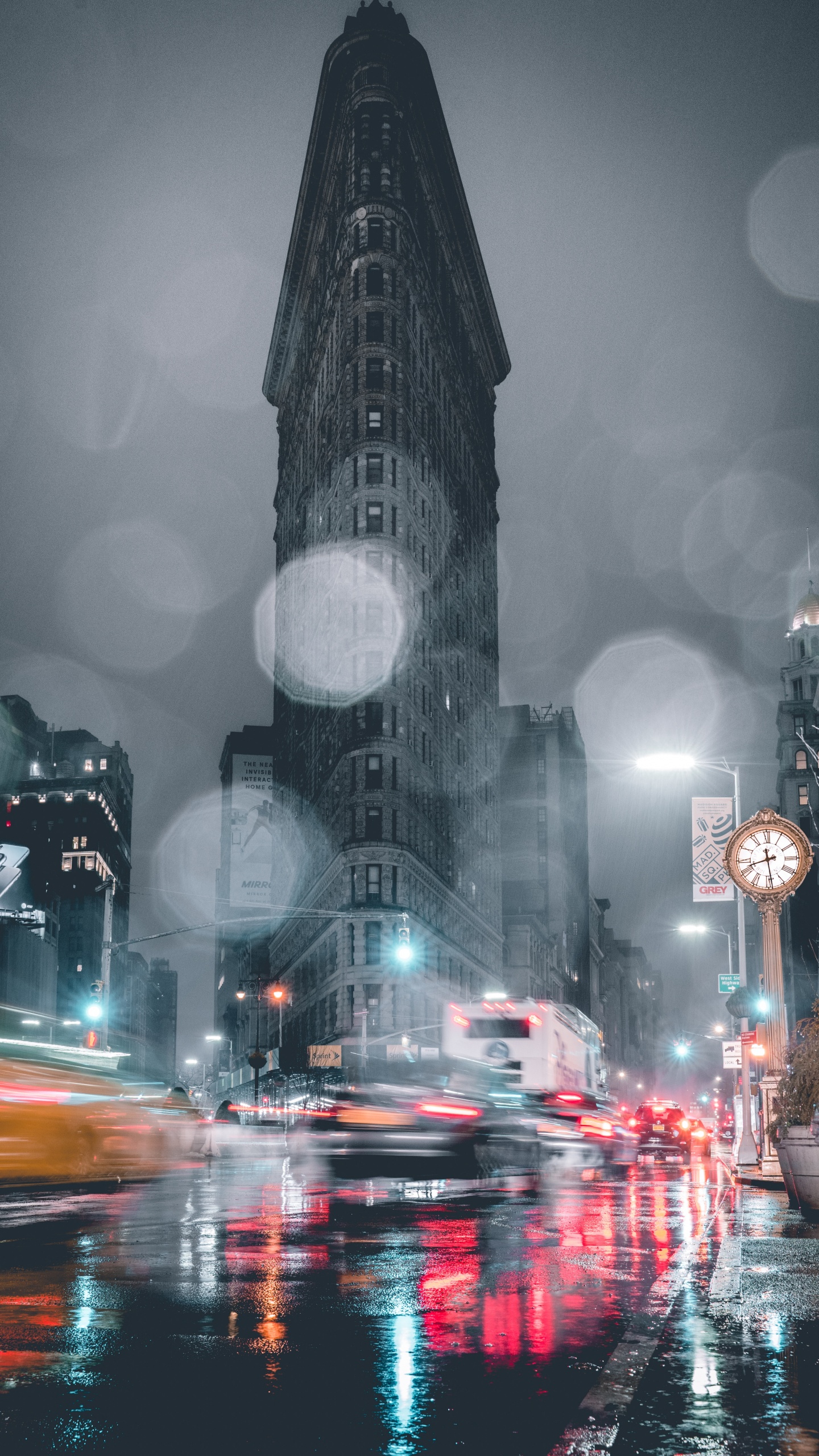 Обои город, ориентир, метрополия, отражение, вода в разрешении 1440x2560