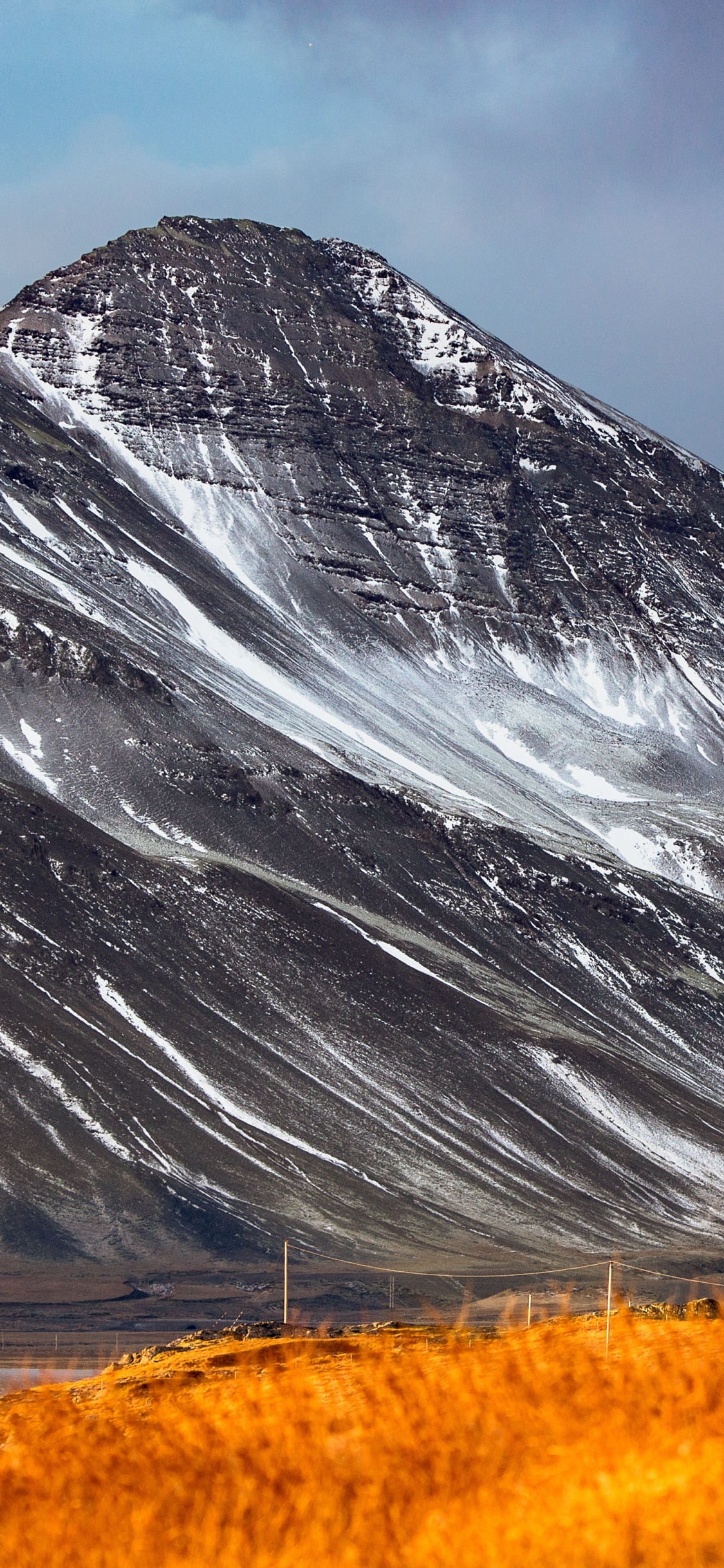 Обои горный рельеф, гора, природа, природный ландшафт, нагорье в разрешении 1125x2436