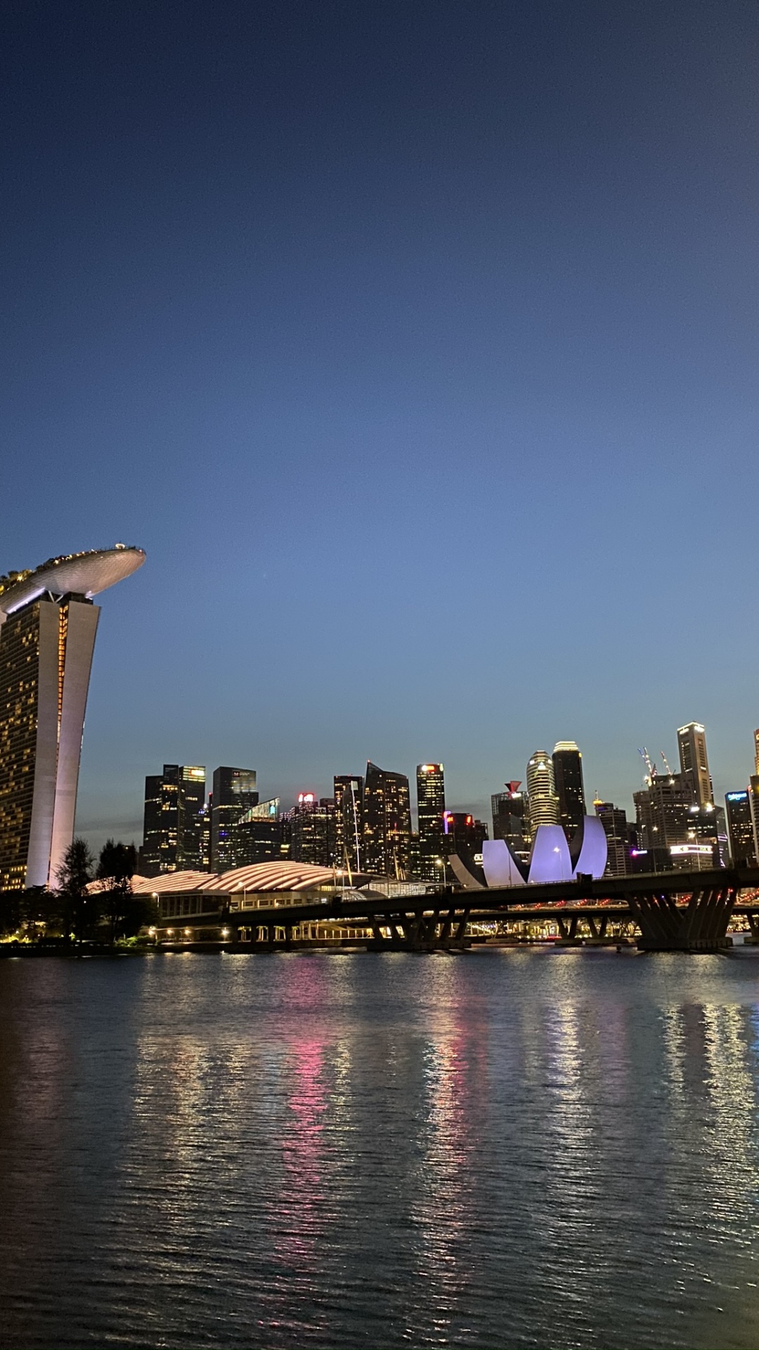 Обои Сингапур, городской пейзаж, вода, башня, город в разрешении 1080x1920