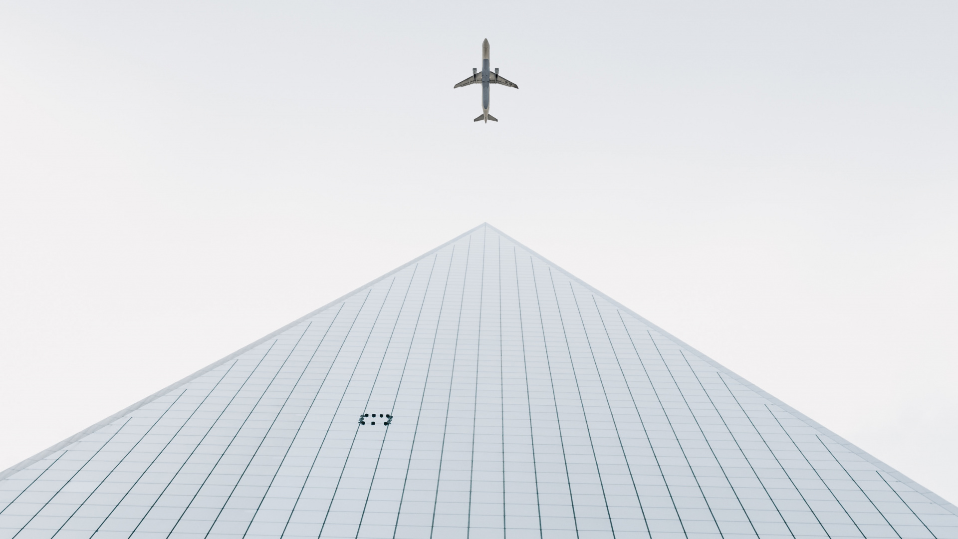 Обои здание, Черный Белый - М, угол, дневное время, черный и белый в разрешении 1920x1080