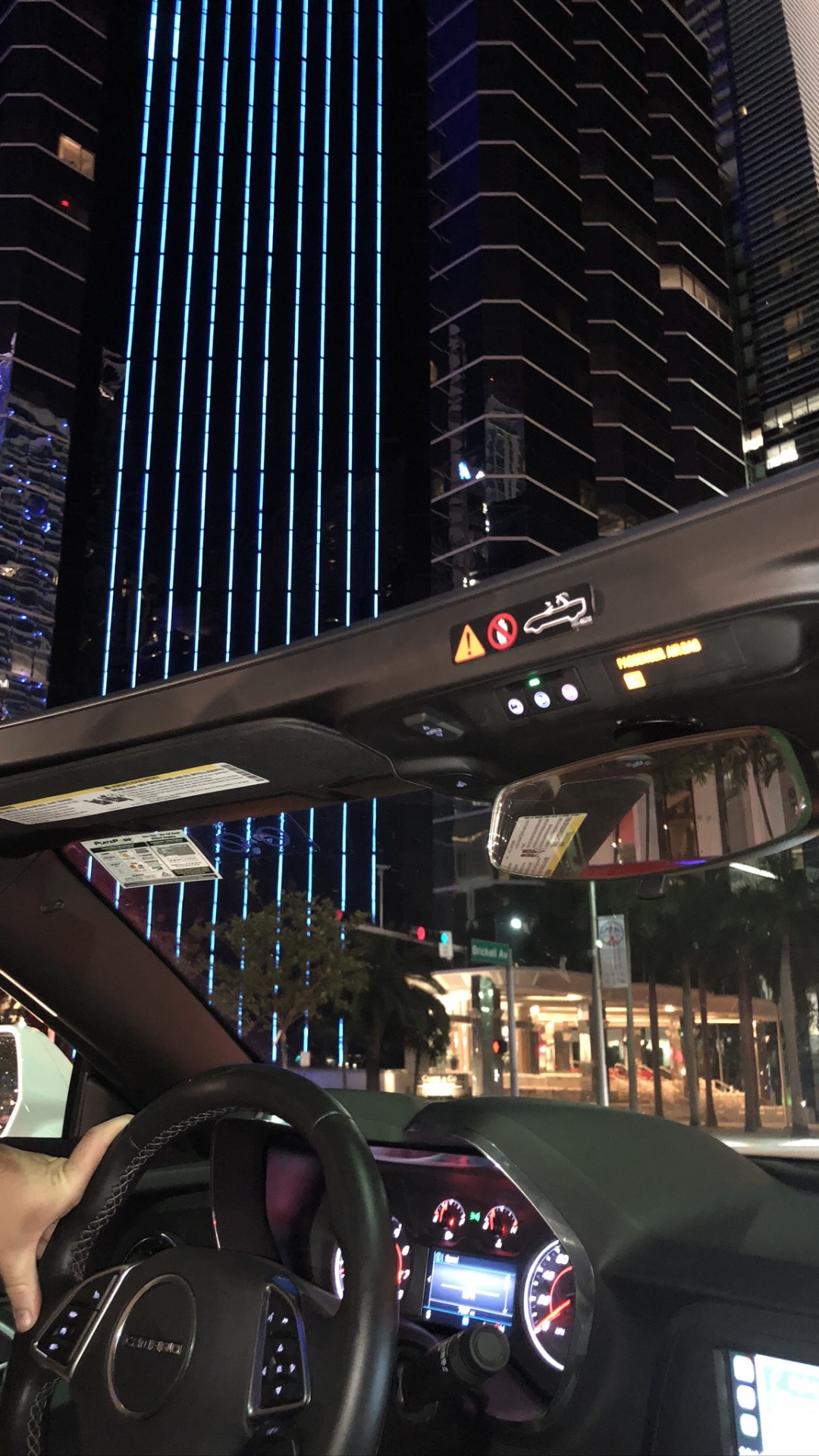 Обои Авто шоу, Король, компактный автомобиль, автомобиль среднего размера, представительский автомобиль в разрешении 1080x1920