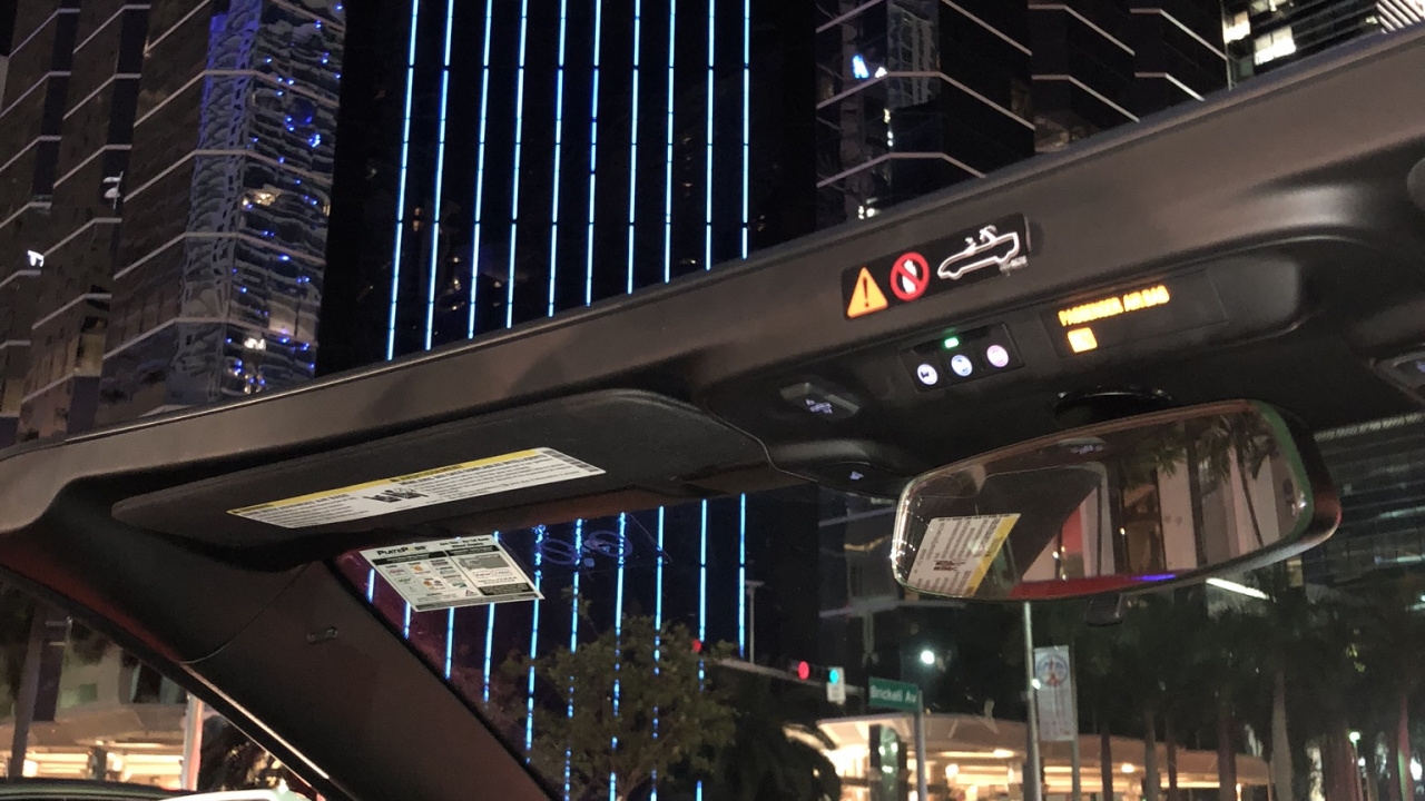 Обои Авто шоу, Король, компактный автомобиль, автомобиль среднего размера, представительский автомобиль в разрешении 1280x720