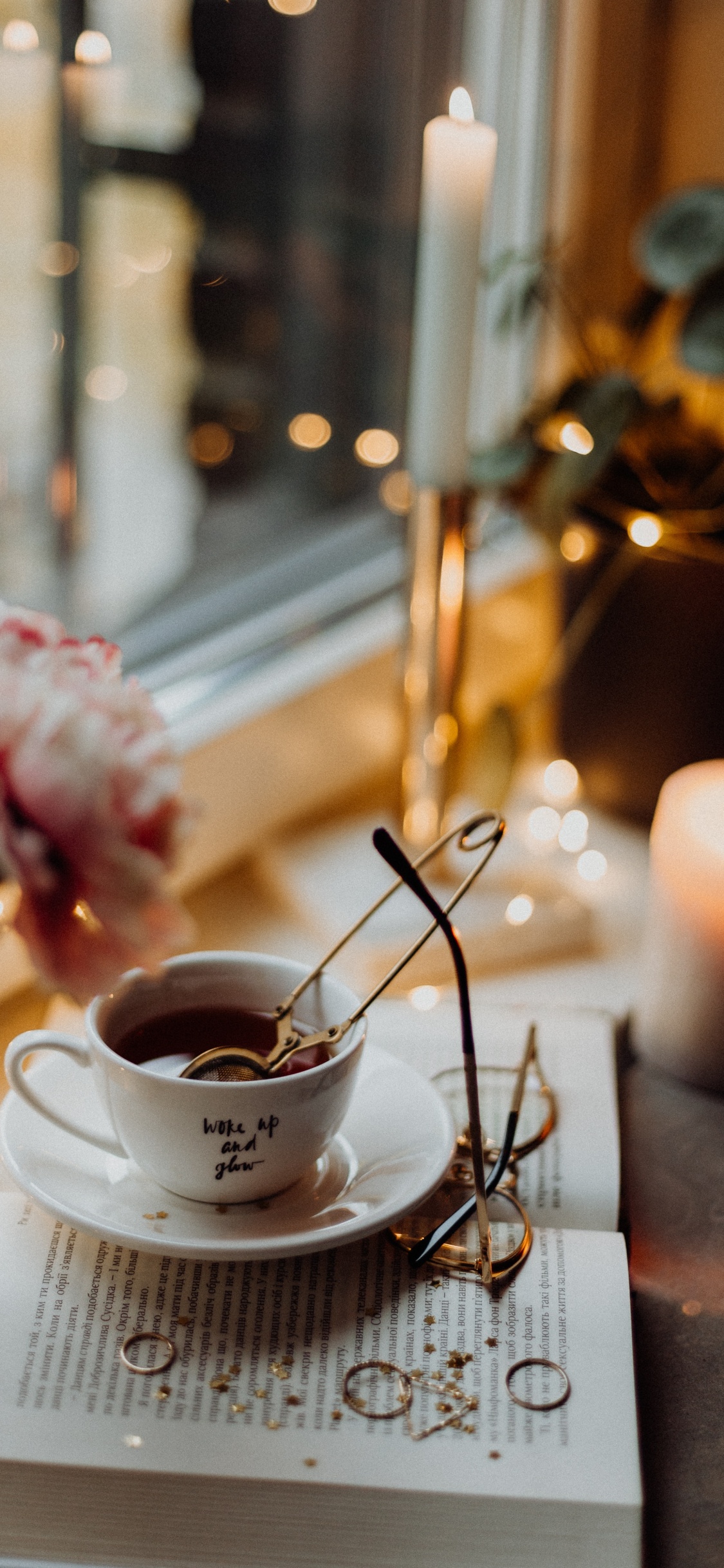 Обои чашка, кофейная чашка, блюдце, таблица, чайная чашка в разрешении 1125x2436