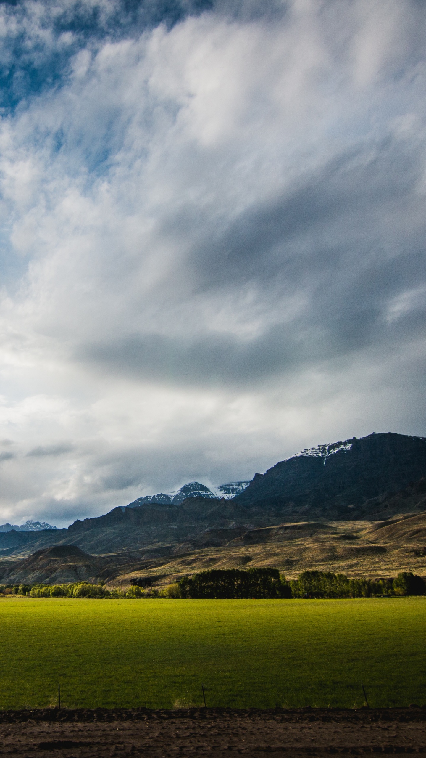 Обои облако, природный ландшафт, природа, сенокосное угодье, нагорье в разрешении 1440x2560