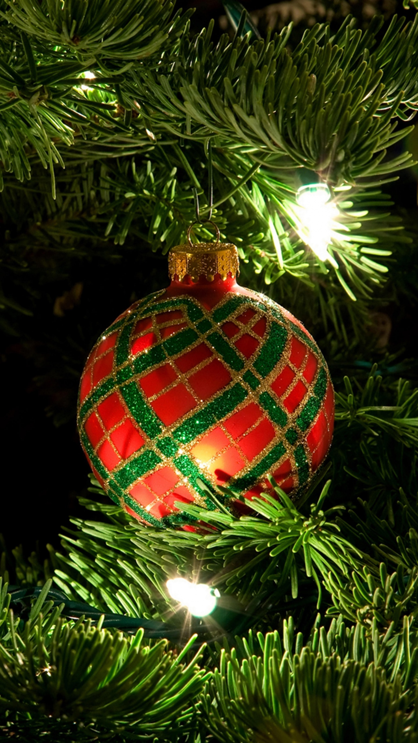Обои Рождественский день, рождественский орнамент, Рождество, Рождественские украшения, елка в разрешении 1440x2560