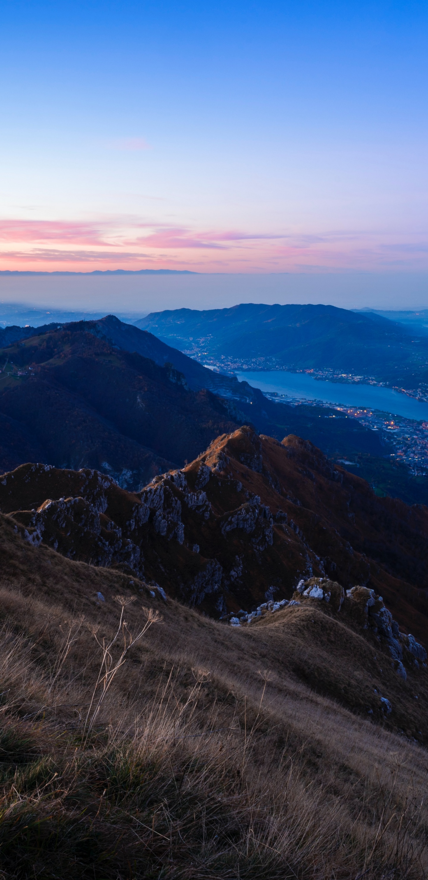 Обои 4 утра, облако, атмосфера, гора, природный ландшафт в разрешении 1440x2960