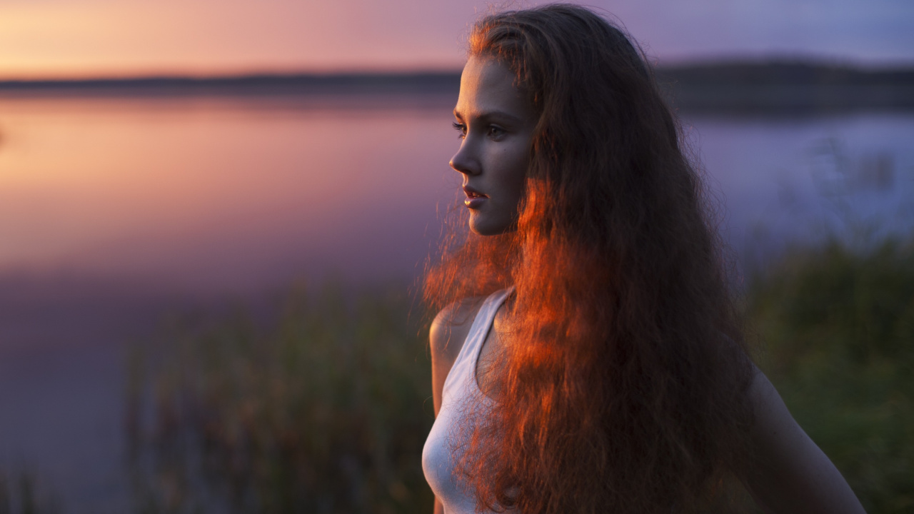 Обои длинные волосы, солнечный свет, девушка, дерево, женщина в разрешении 1280x720