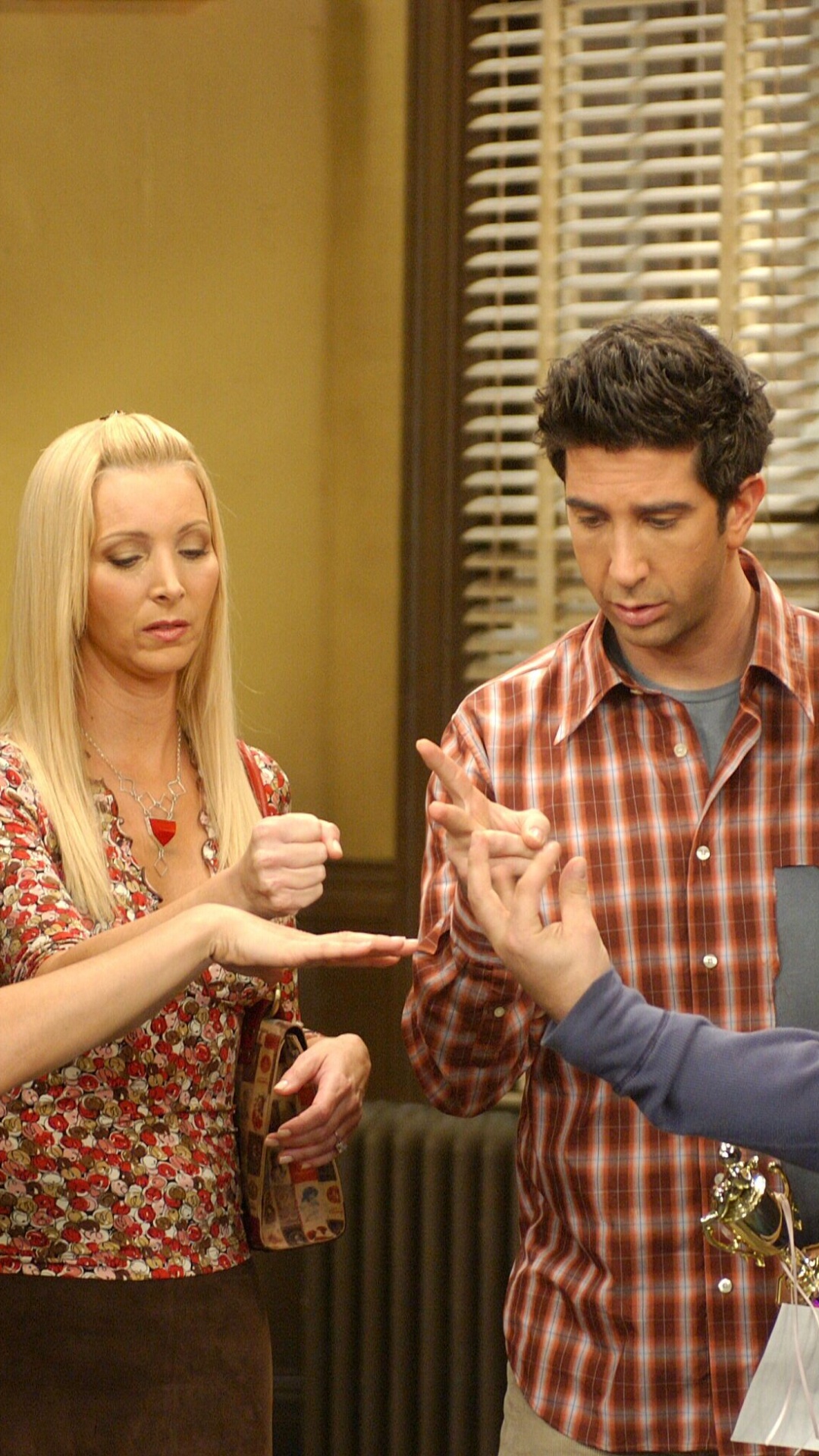 Обои Фиби Буффе, Рейчел Грин, Чендлер Бинг, событие, забава в разрешении 1080x1920