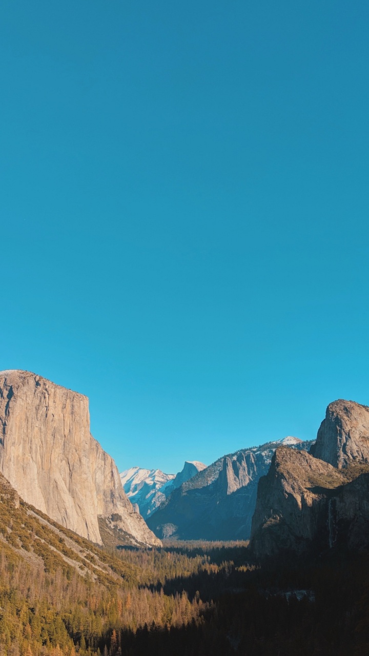 Обои йосемитский национальный парк, гора, лазурный, природный ландшафт, коренная порода в разрешении 720x1280
