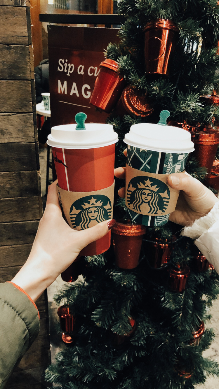 Обои новый логотип starbucks 2011, Рождественский день, Рождественские украшения, цветочный горшок, праздник в разрешении 750x1334