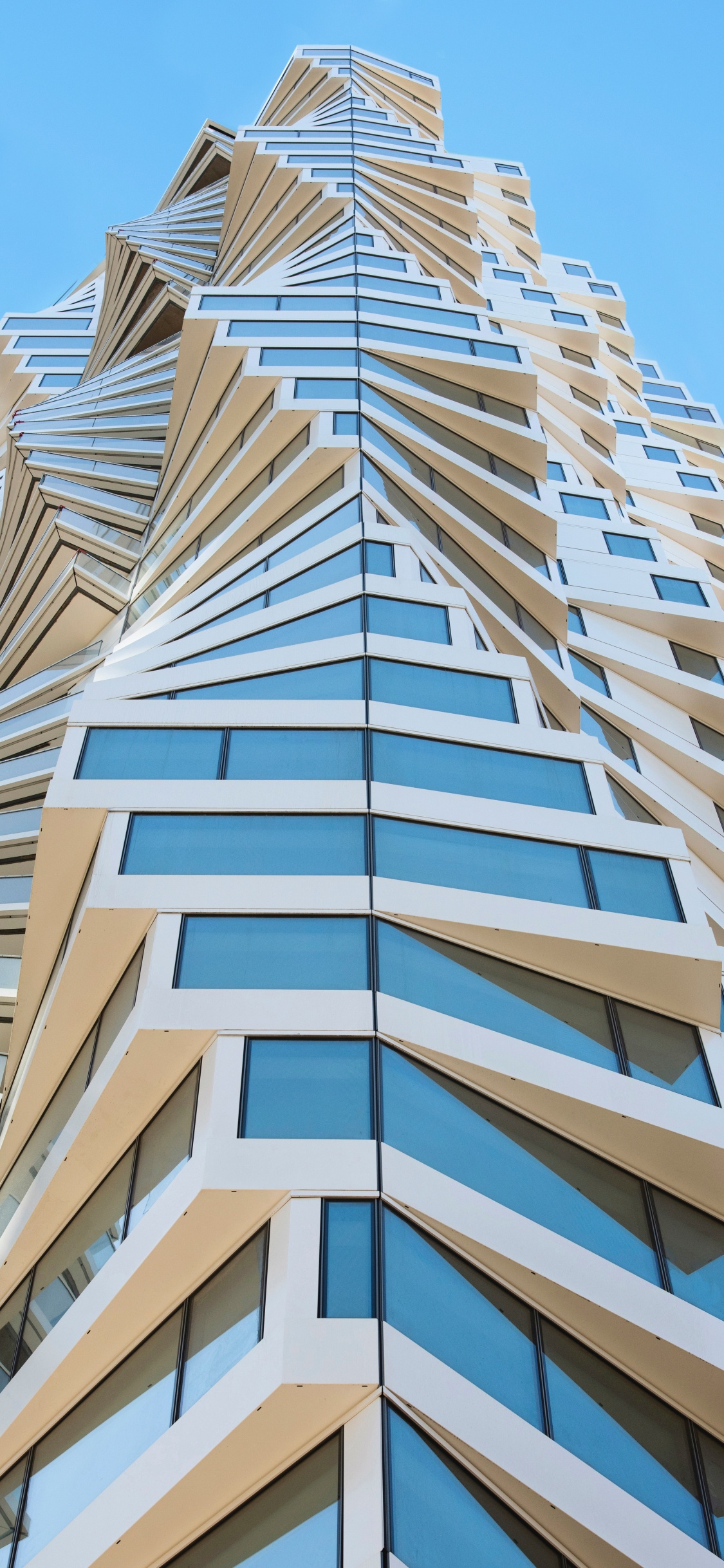 Обои фасад, здание, архитектура, кондоминиум, башня в разрешении 1125x2436