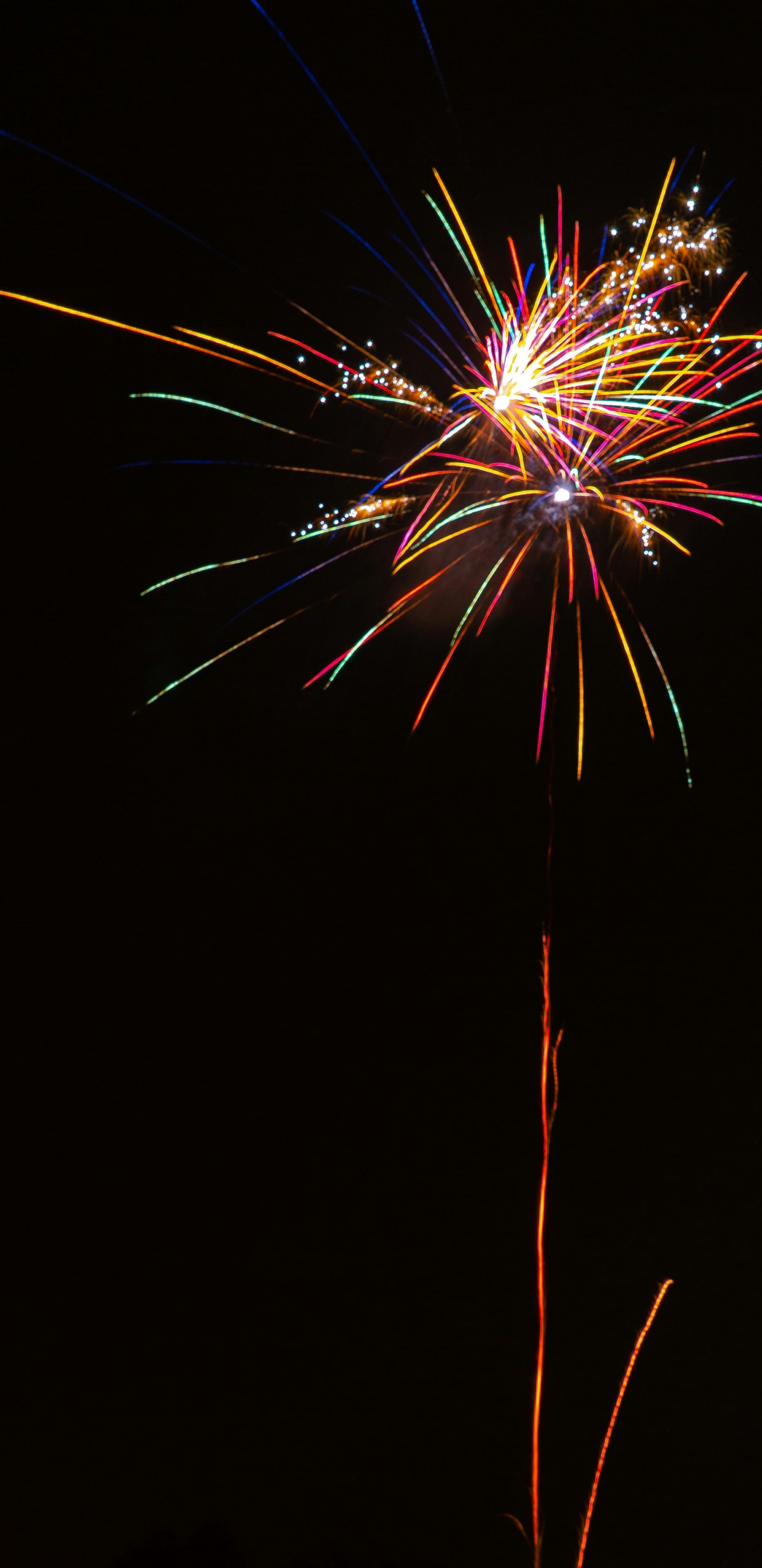 Обои салют, Новый год, вечеринка, канун Нового года, ночь в разрешении 1440x2960