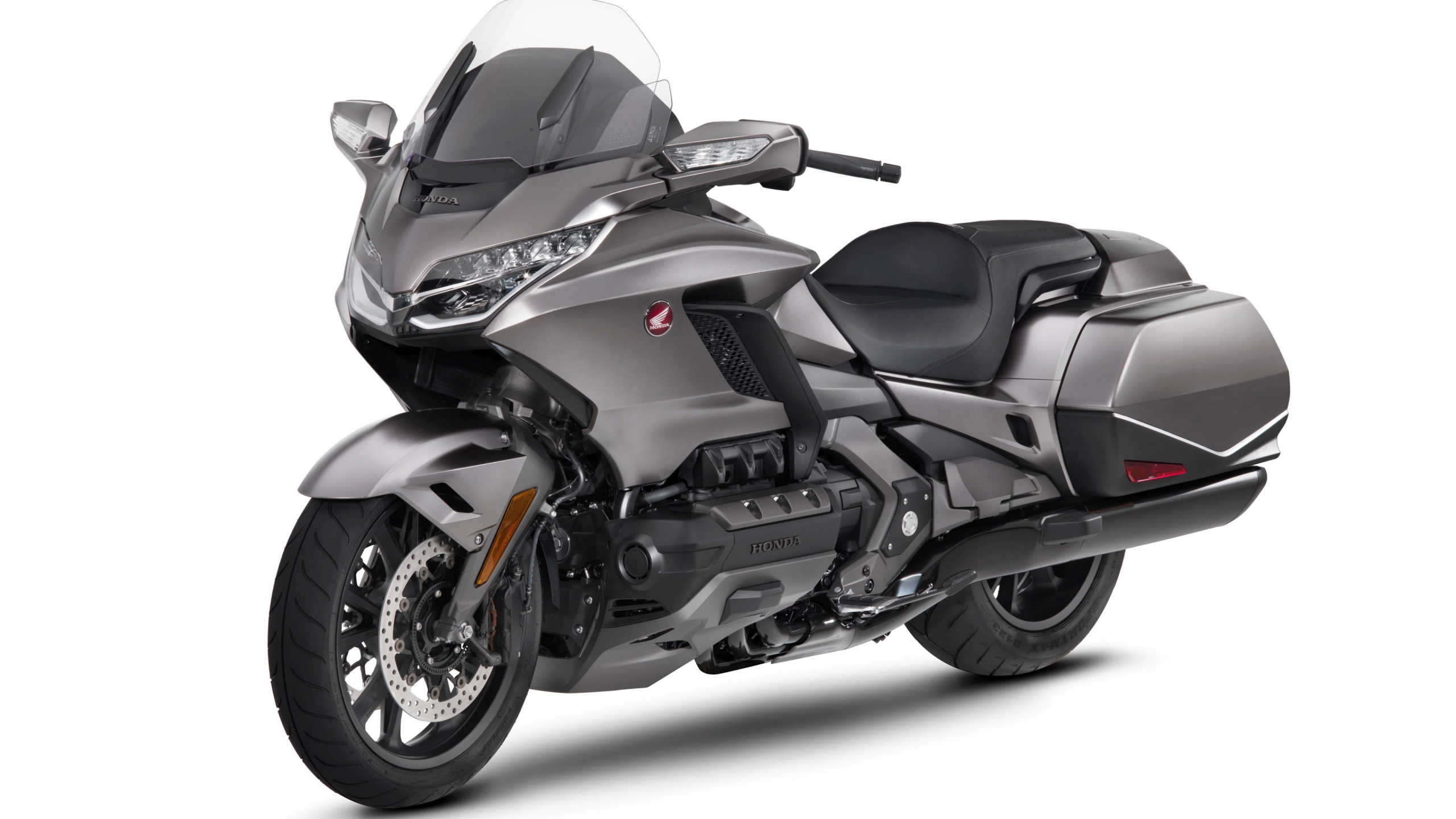 Обои модель 2018 honda goldwing, Honda Золото Крыло, Honda Motor Company, мотоцикл, туристический мотоцикл в разрешении 2560x1440