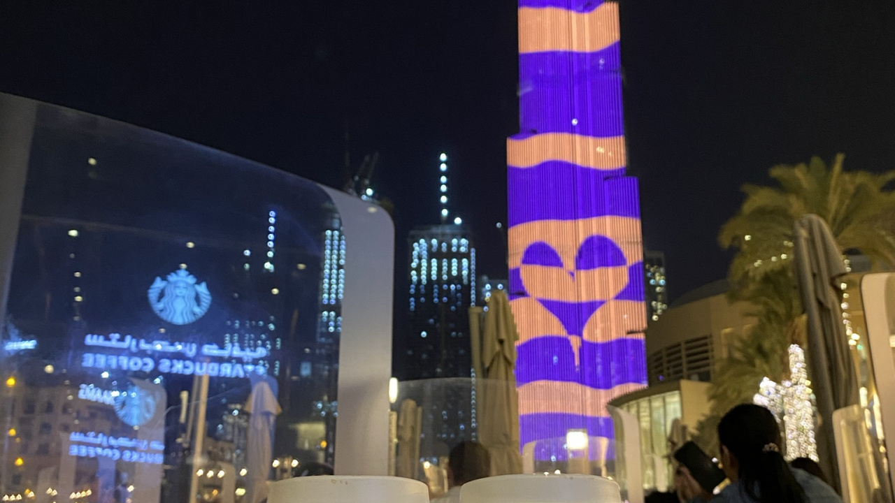 Обои Дубай, Бурдж Халифа, старбакс, новый логотип starbucks 2011, ночь в разрешении 1280x720