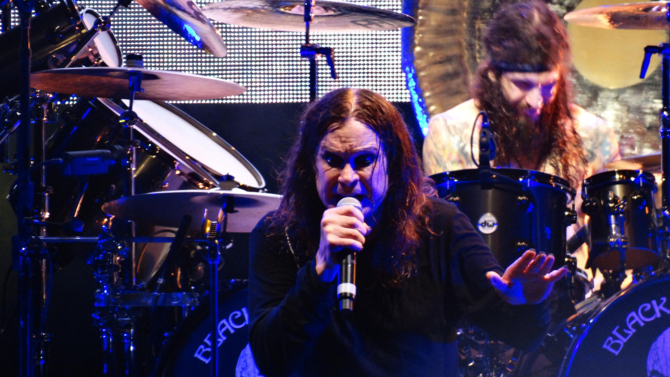 Обои барабанщик, рокконцерт, барабан, музыкант, Представление в разрешении 1366x768