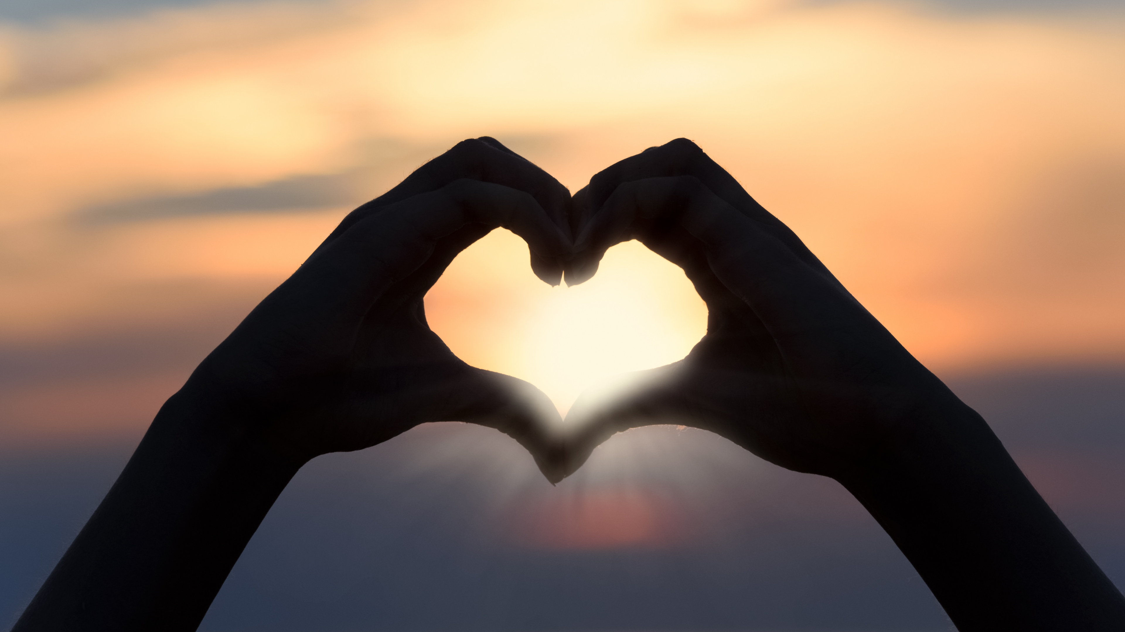 Обои роман, любовь, сердце, облако, палец в разрешении 3840x2160