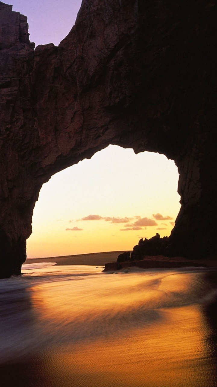 Обои рок, море, горизонт, побережье, прибежище в разрешении 720x1280