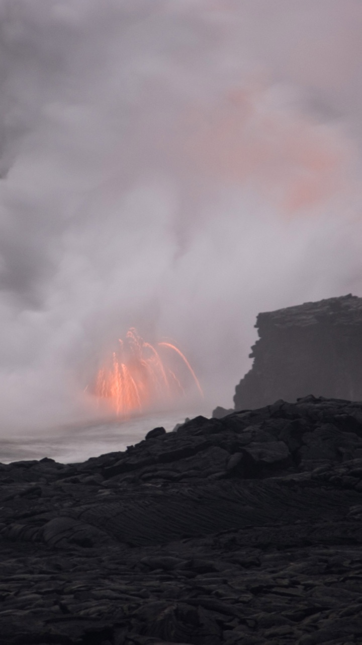 Обои типы вулканических извержений, вулкан, лава, щитовой вулкан, вентиляционные щели в разрешении 720x1280