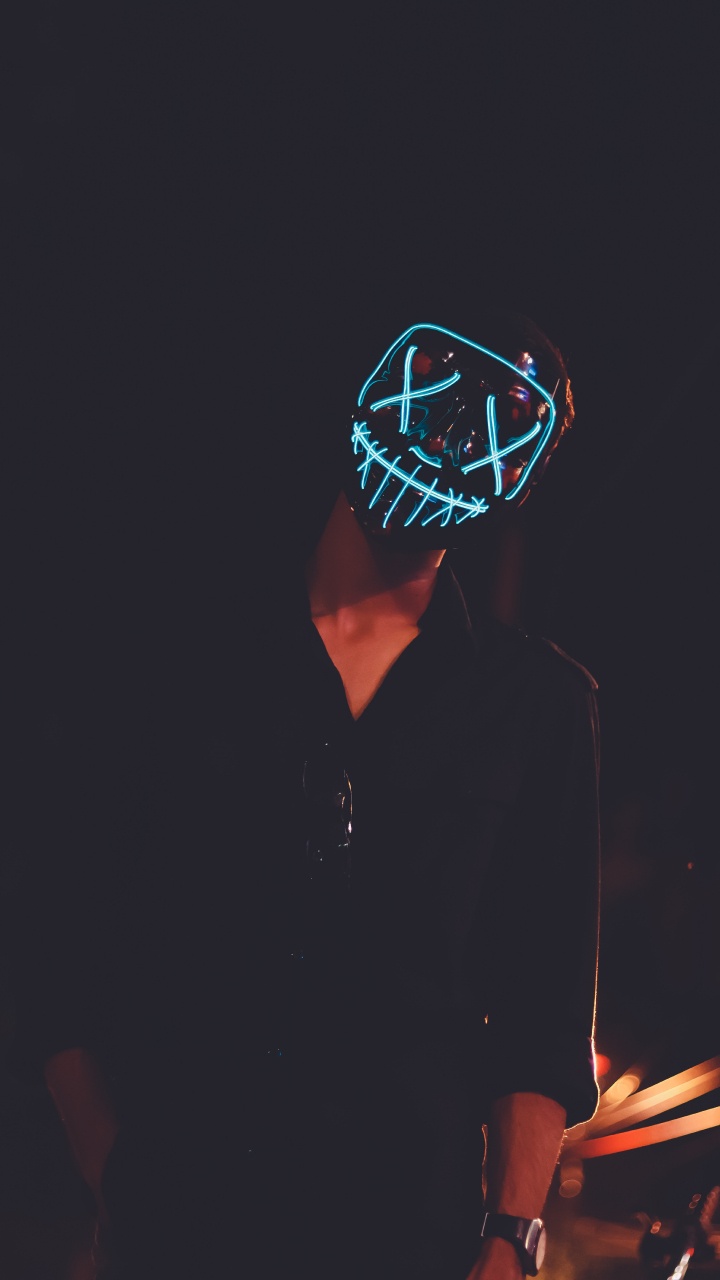 Обои темнота, человеческое тело, Представление, ночь, полночь в разрешении 720x1280