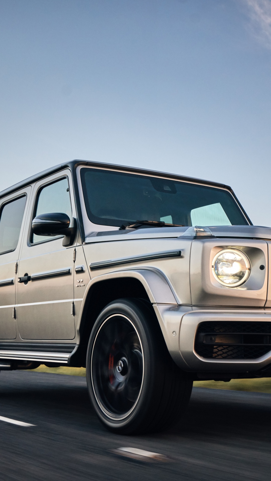 Обои авто, автомобильные шины, шина, колесо, mercedes benz g class в разрешении 1080x1920